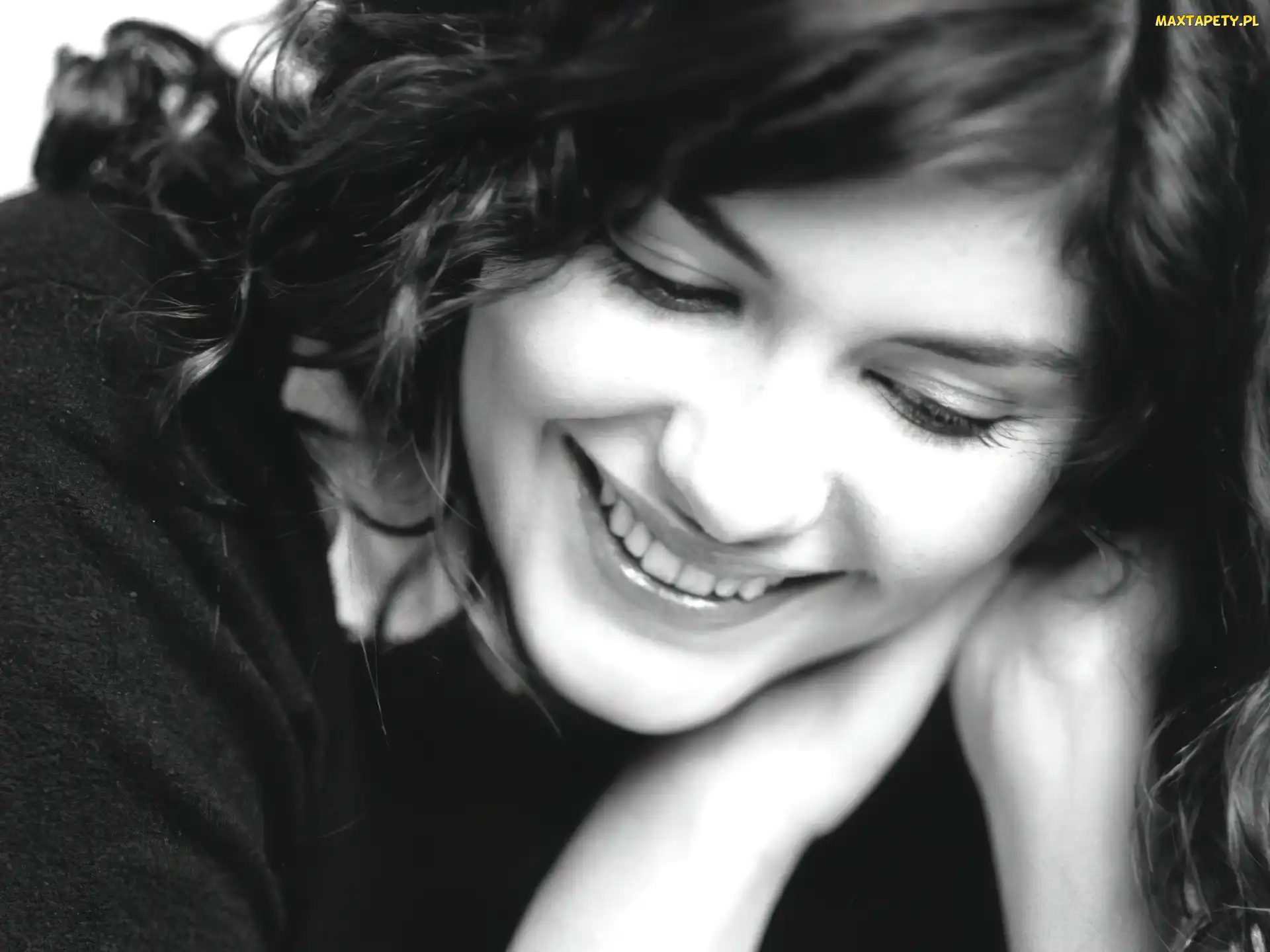Audrey Tautou, kręcone włosy