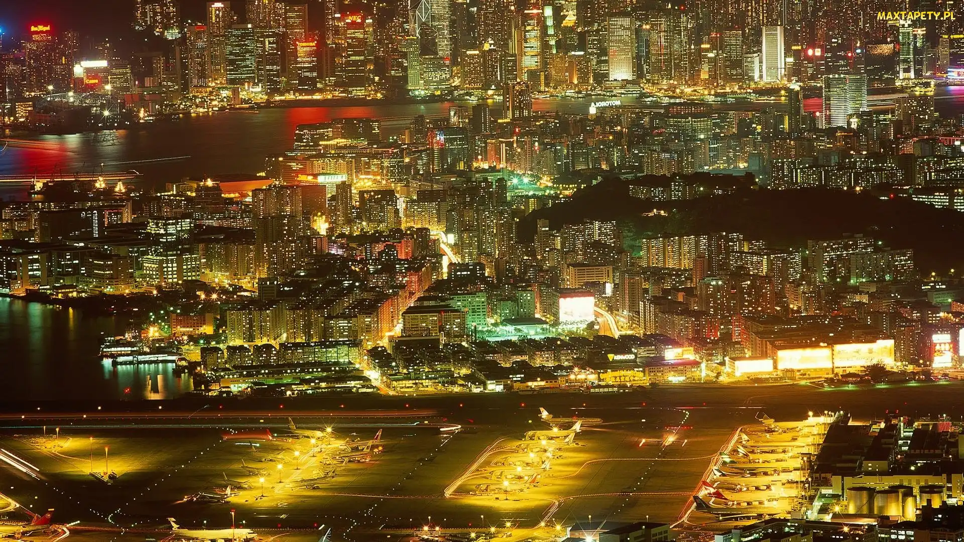Hong Kong, Old Kai Tak, Lotnisko, Miasto