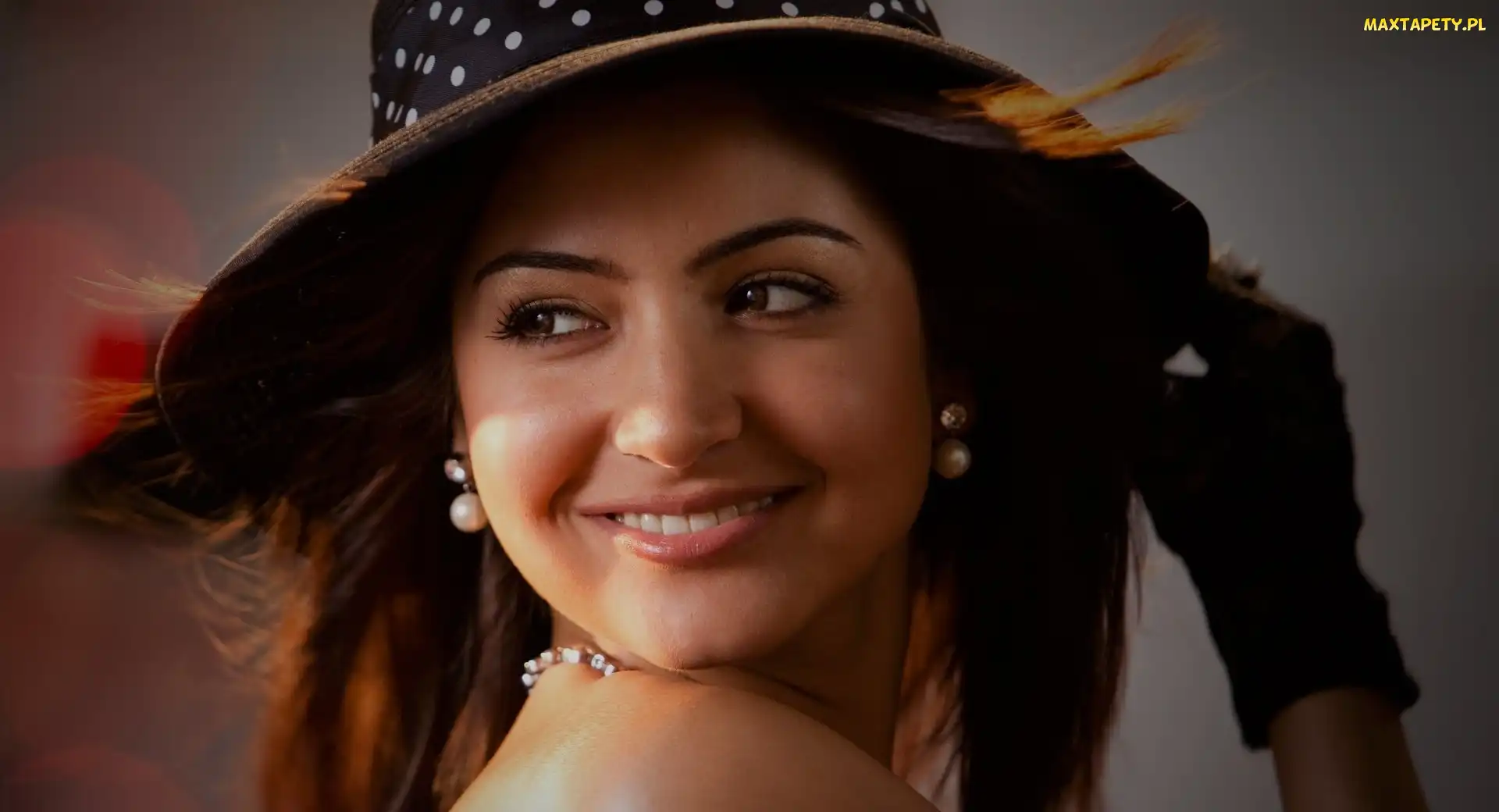 Kapelusz, AnushkaSharma