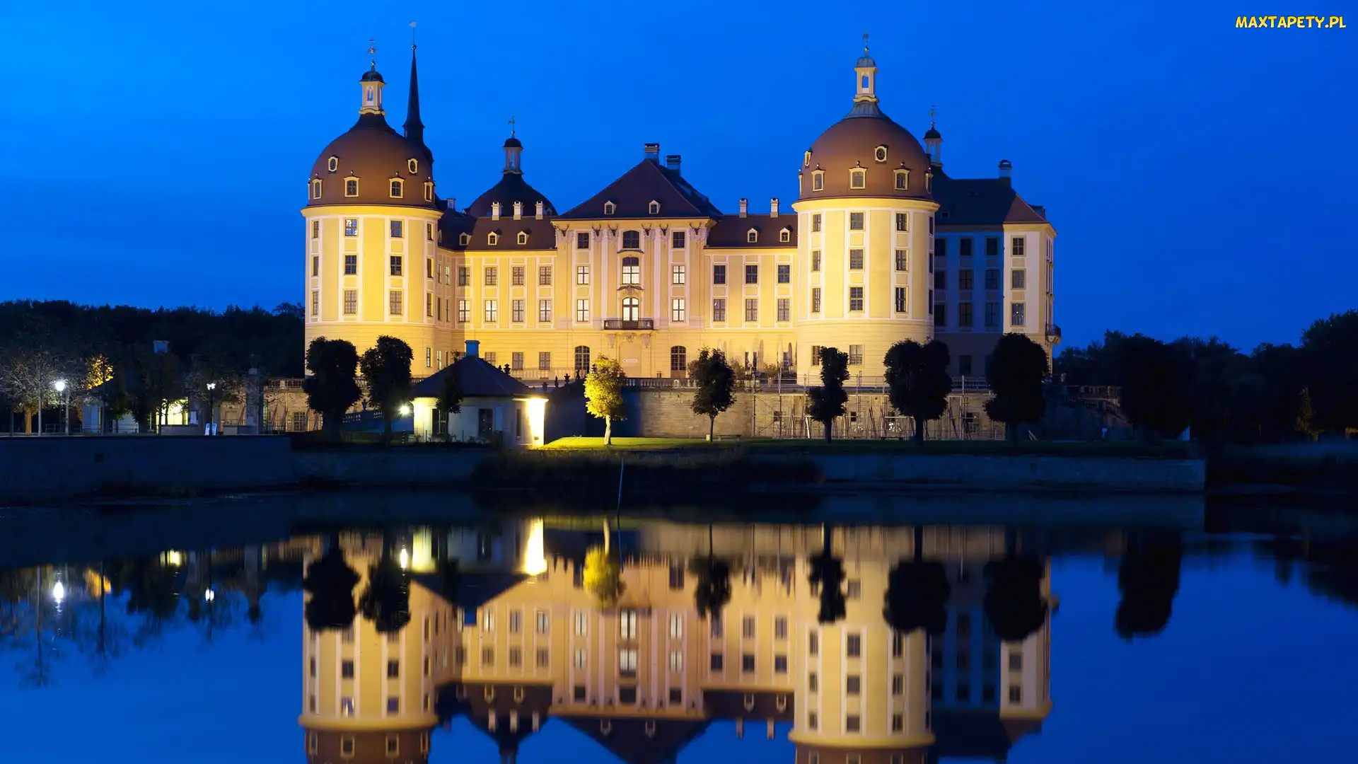 Pałac na wodzie, Niemcy, Pałac Moritzburg, Saksonia
