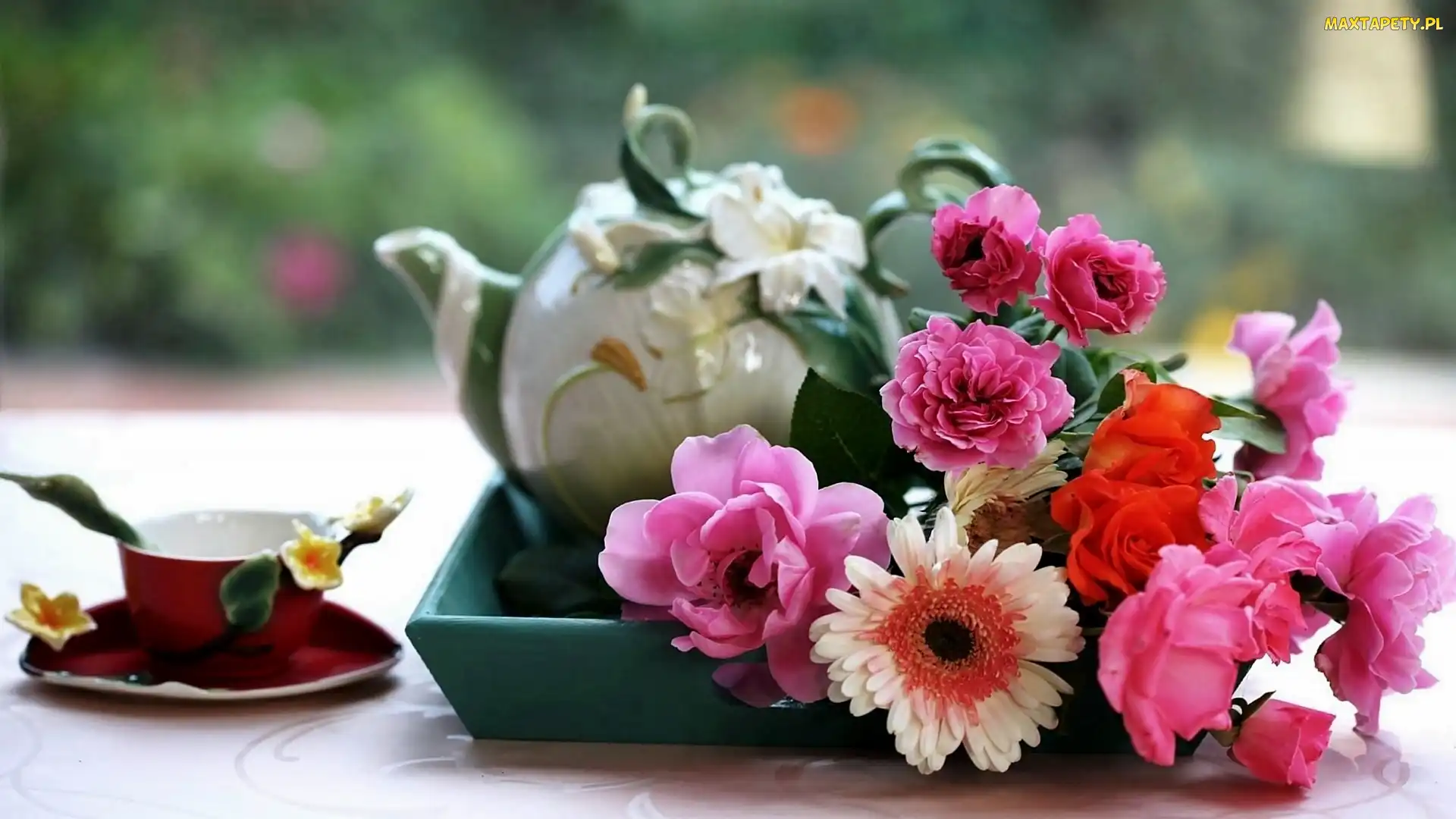 Róże, Porcelana, Gerbera