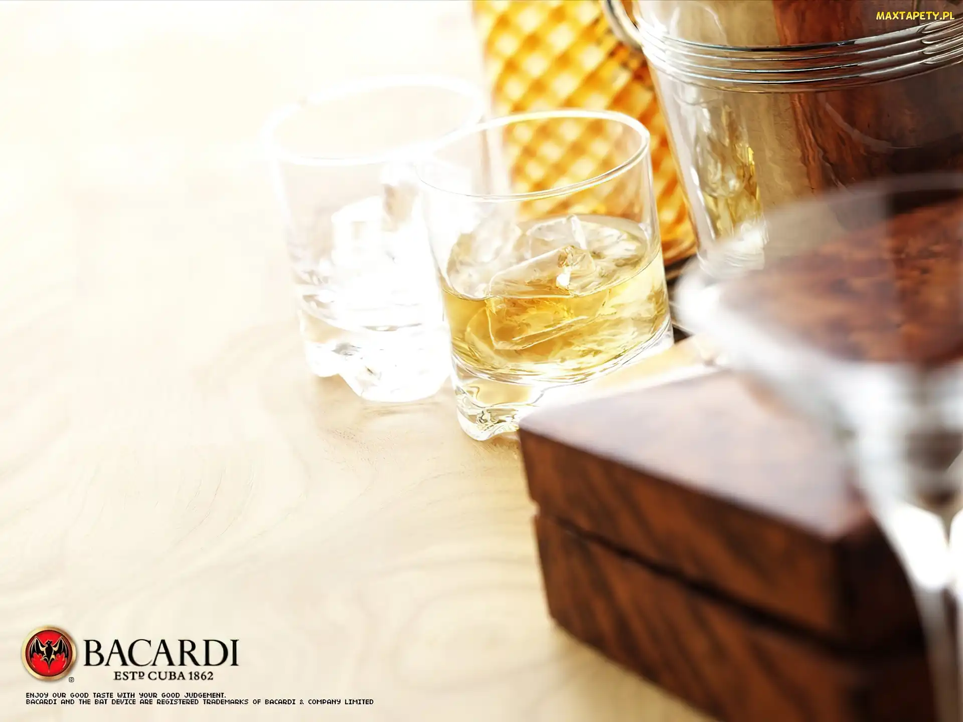 Bacardi, szklanka, Rum
