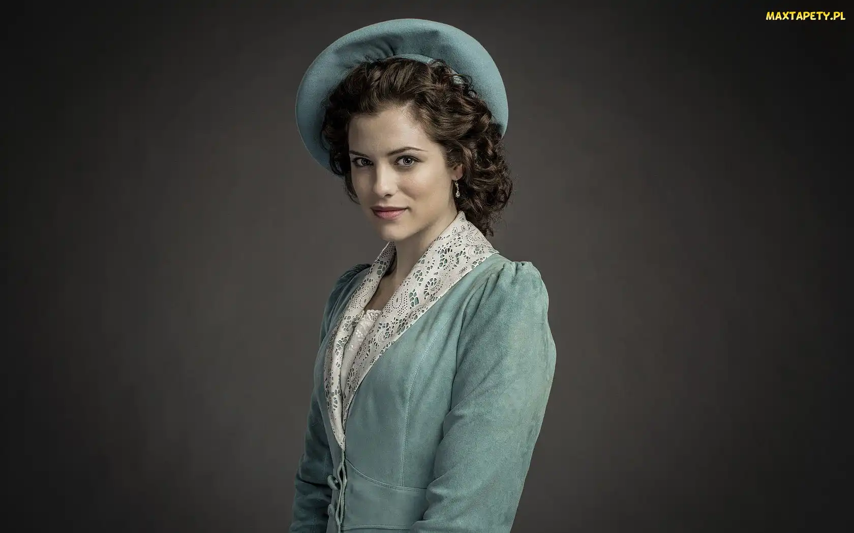 Dracula, Serial, Jessica De Gouw, Kapelusz