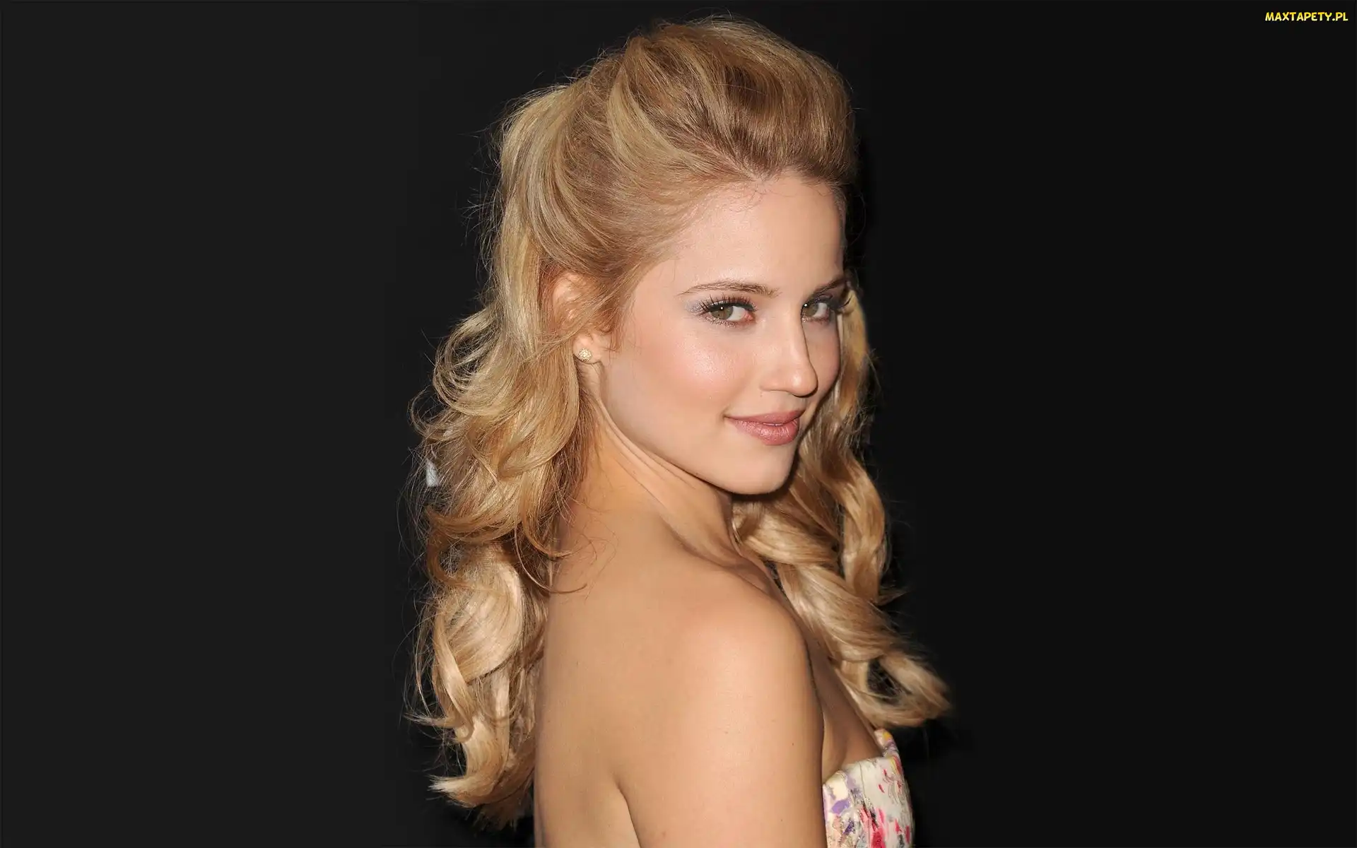 Uśmiechnięta, Dianna Agron