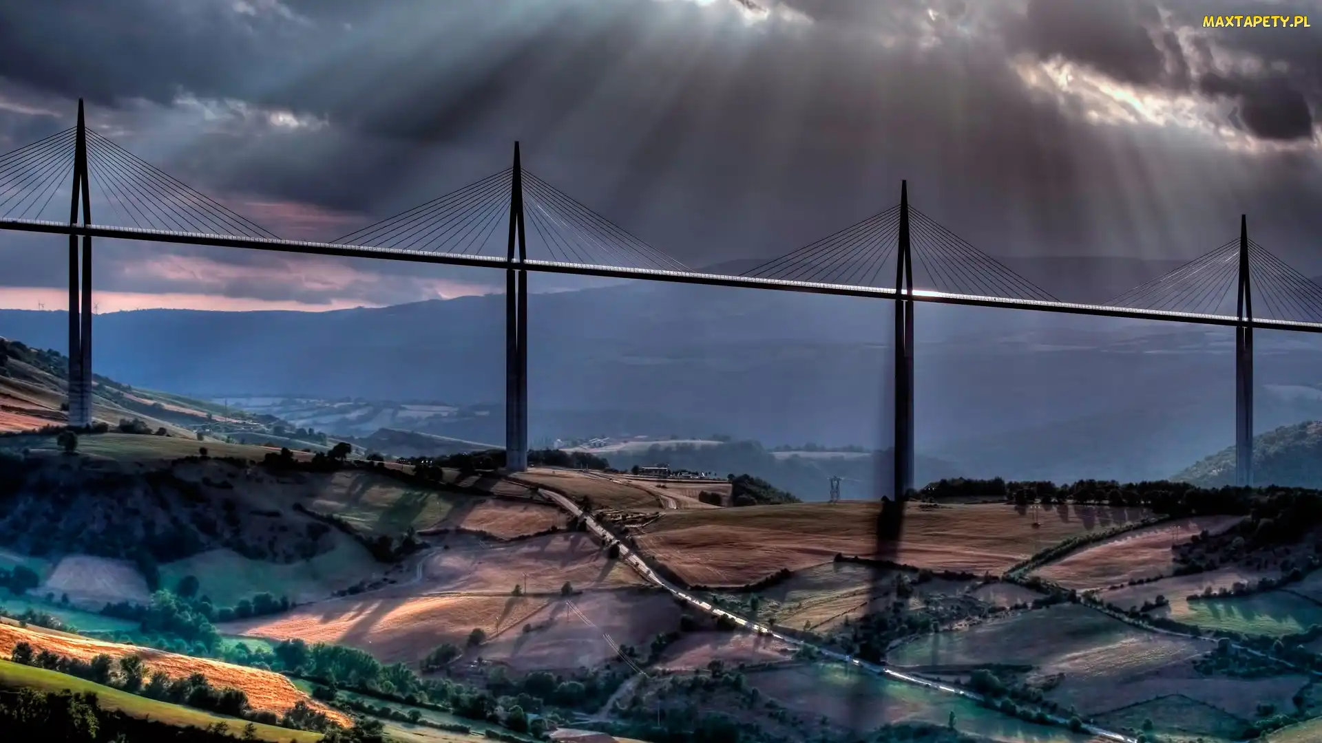 Słońca, Millau-Millau, Tarn, Le Wiadukt Millau, Francja, Rzeki, Wzgórza, Pola uprawne, Promienie, Dolina