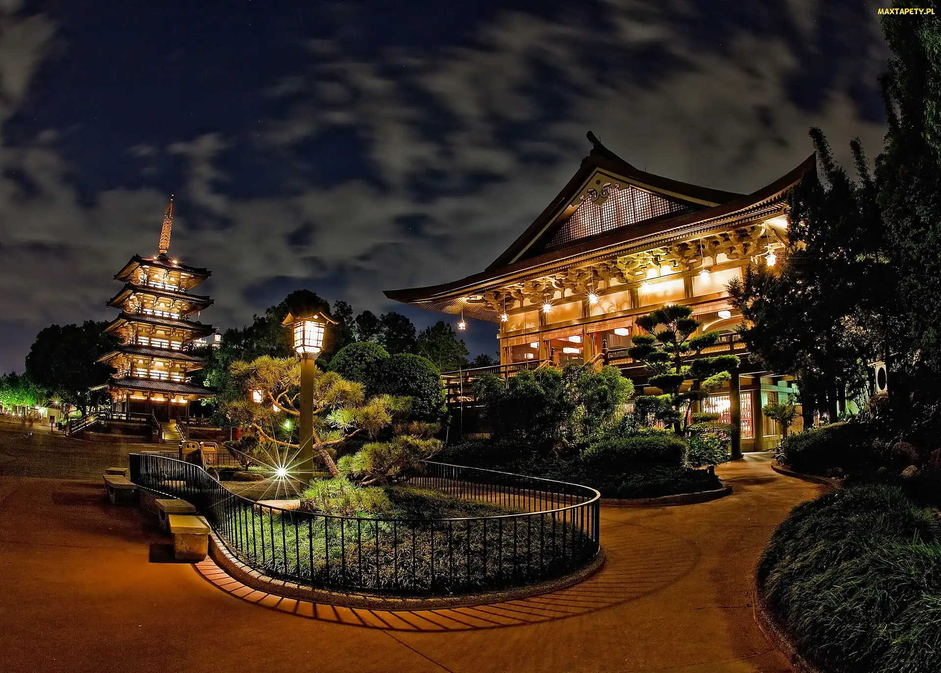 Nocą, Kalifornia, Disneyland