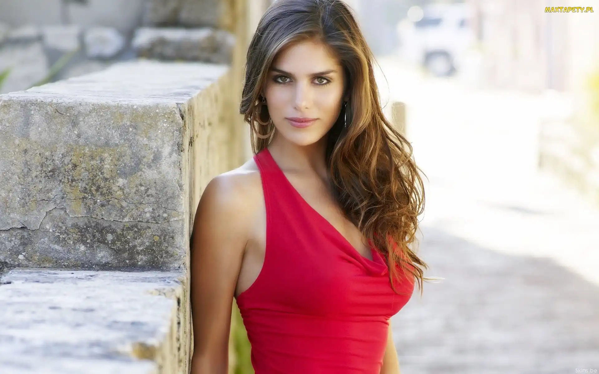 Murek, makijaż, Anahi Gonzales, Kobieta, Brunetka, Czerwona Sukienka