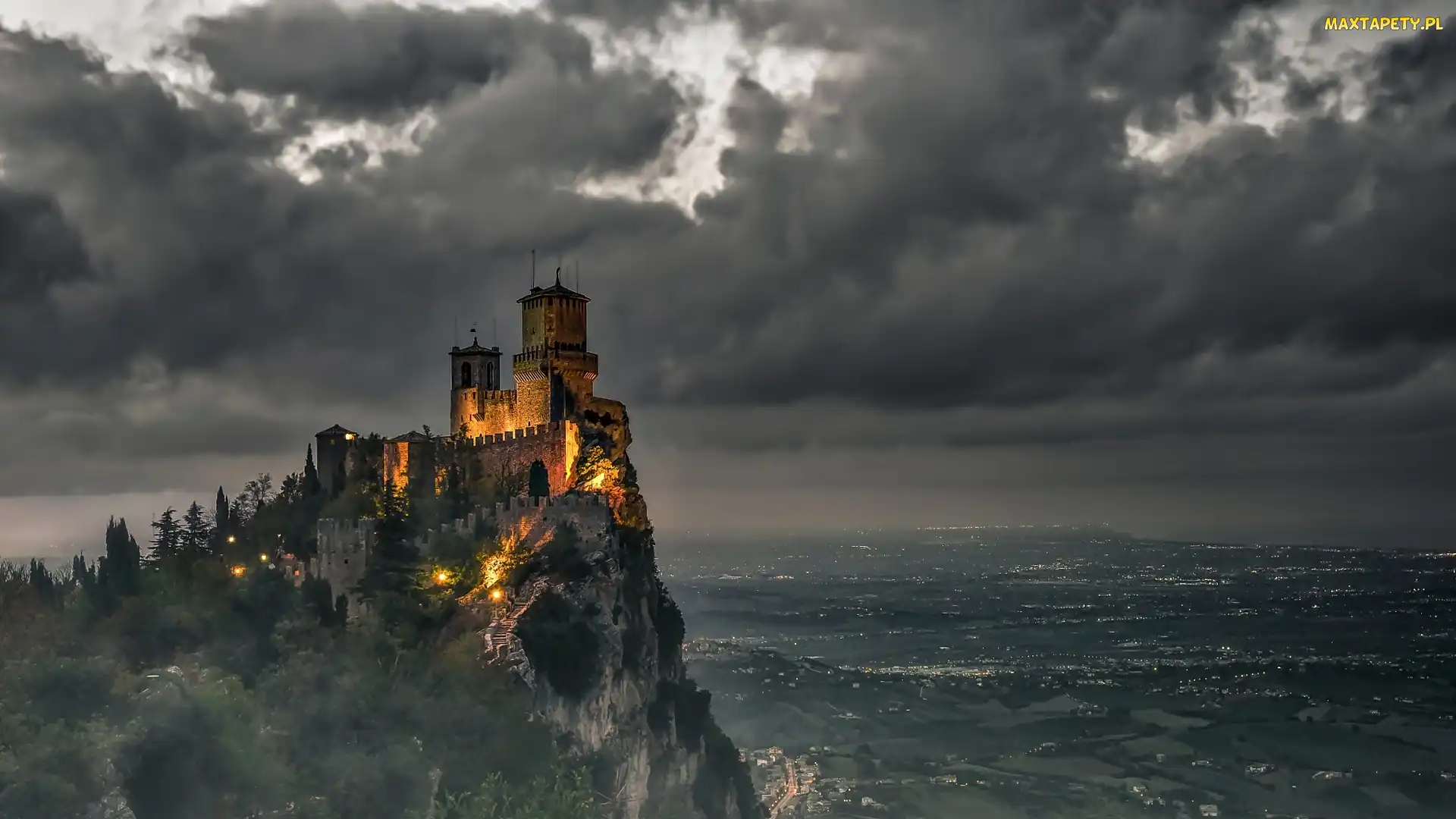 Zamek Prima Torre, Noc, Góra Monte Titano, San Marino, Zamek La Rocca o Guaita