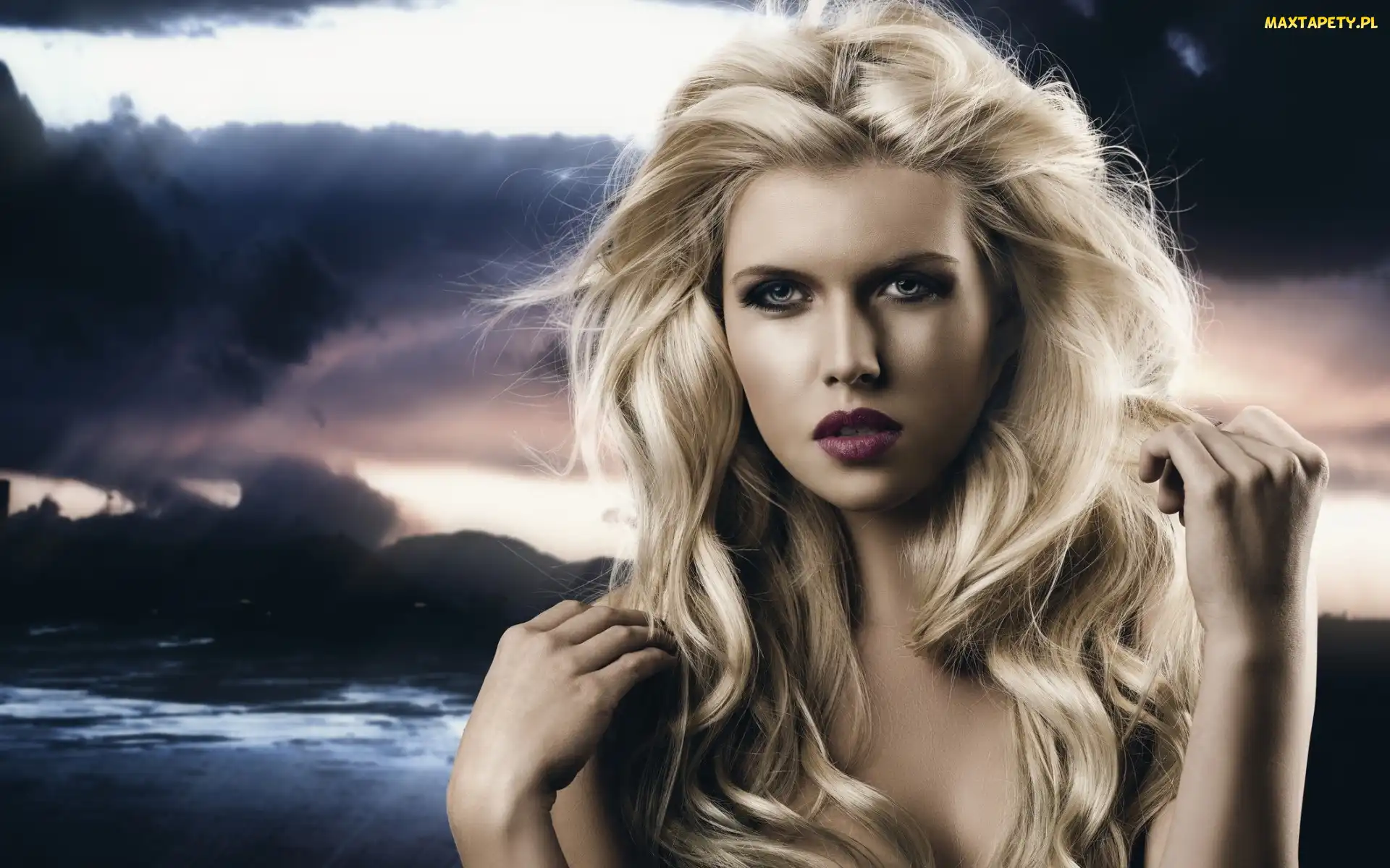 Kobieta, Burzowe Niebo, Modelka, Makijaż, Blondynka