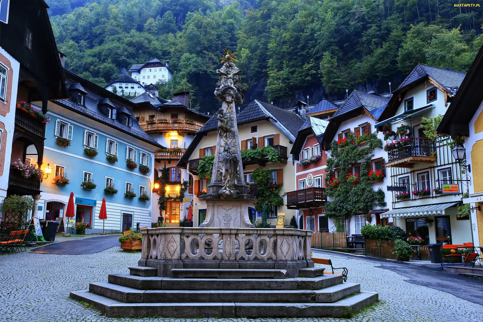 Austria, Hallstatt, Domy, Pomnik