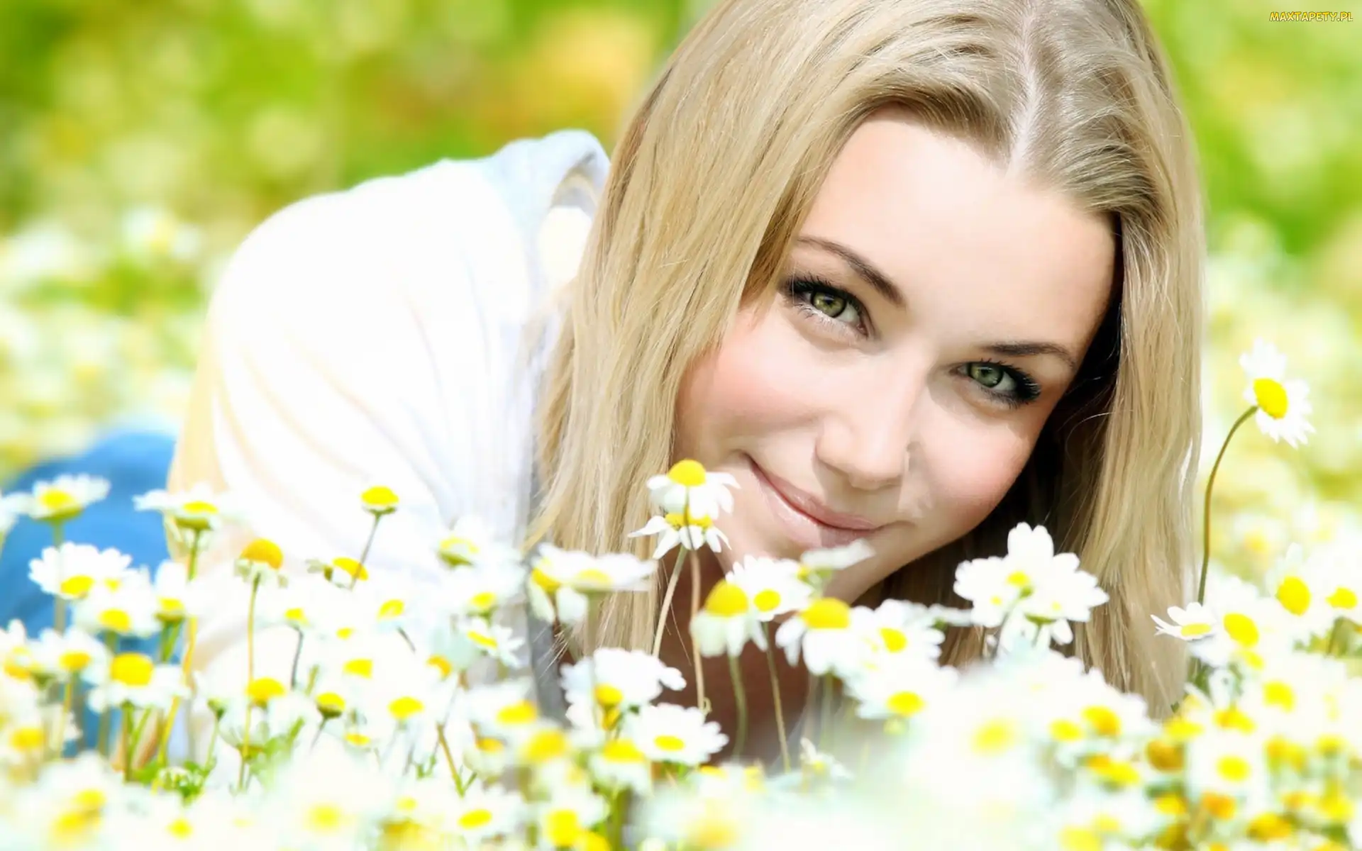 Blondynka, Kwiatki, Łąka, Dziewczyna, Ładna