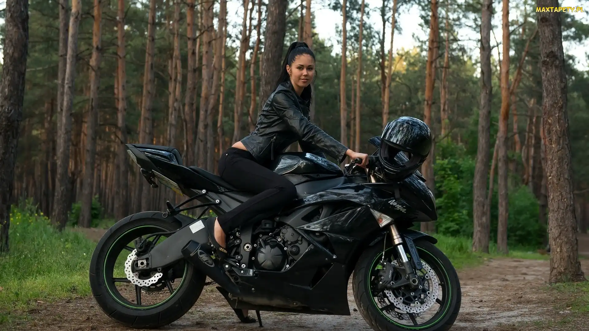 Kawasaki, Motocykl, Las, Brunetka