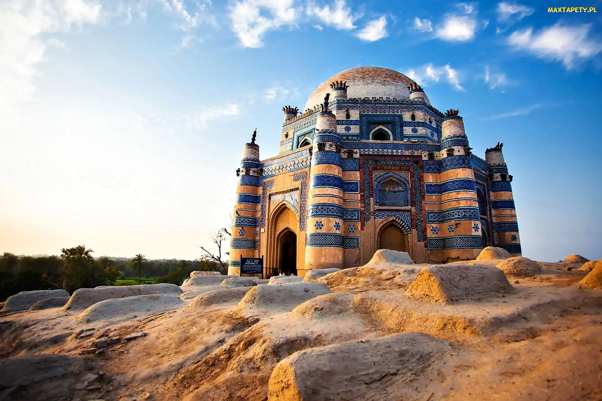 Bibi Dzhavindi, Pakistan, Mauzoleum