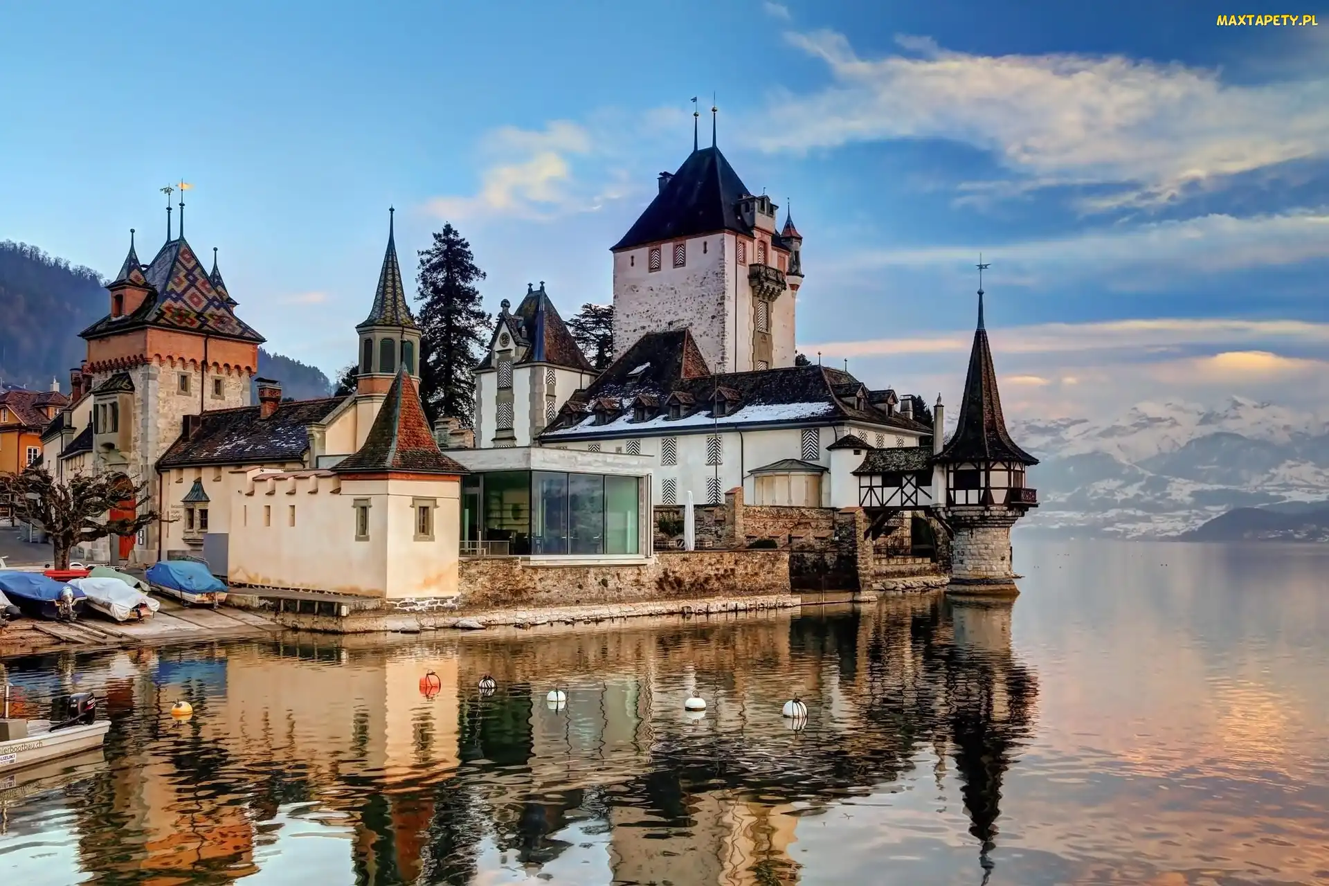 Jezioro Thun, Szwajcaria, Miejscowość Oberhofen, Góry, Zamek Oberhofen