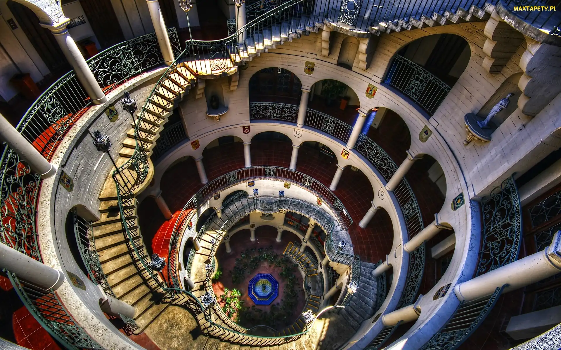 Spirala, Zabytkowa Architektura, Krużganek, Fontanna, Schody