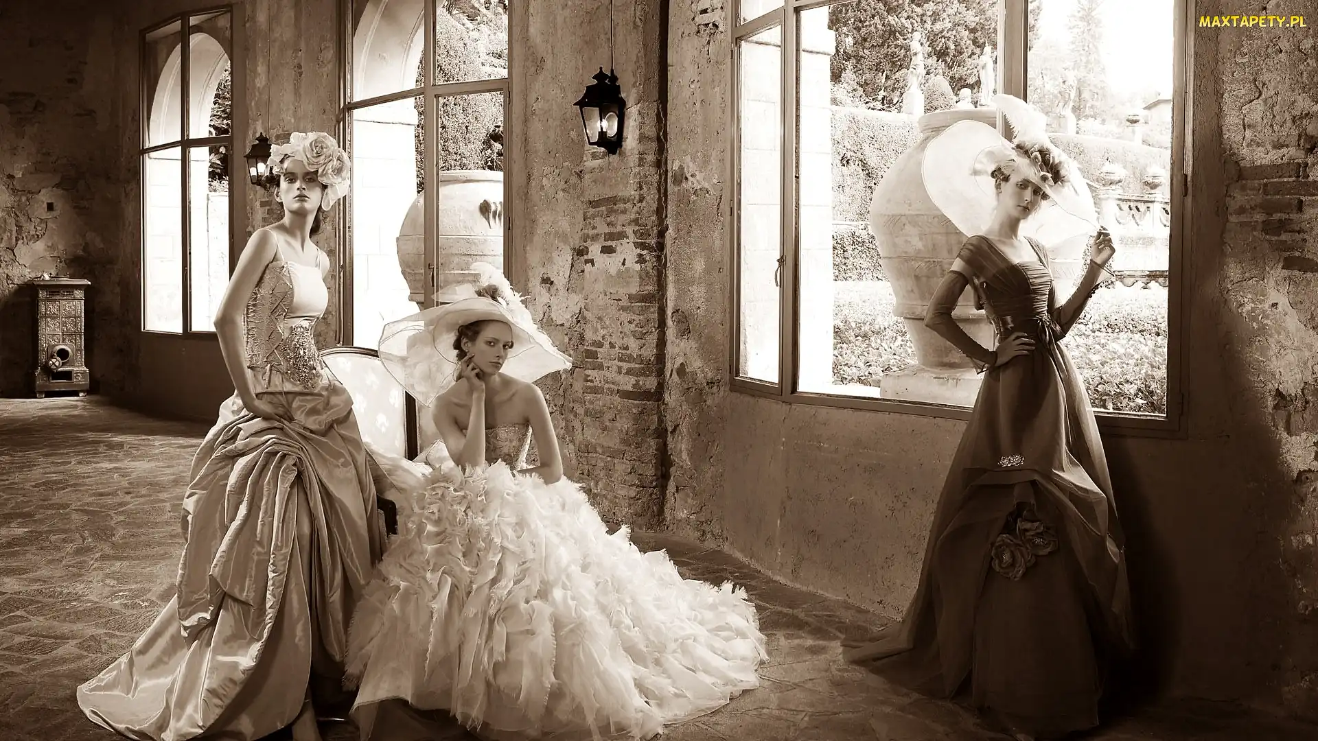 Sepia, Moda, Kobiety