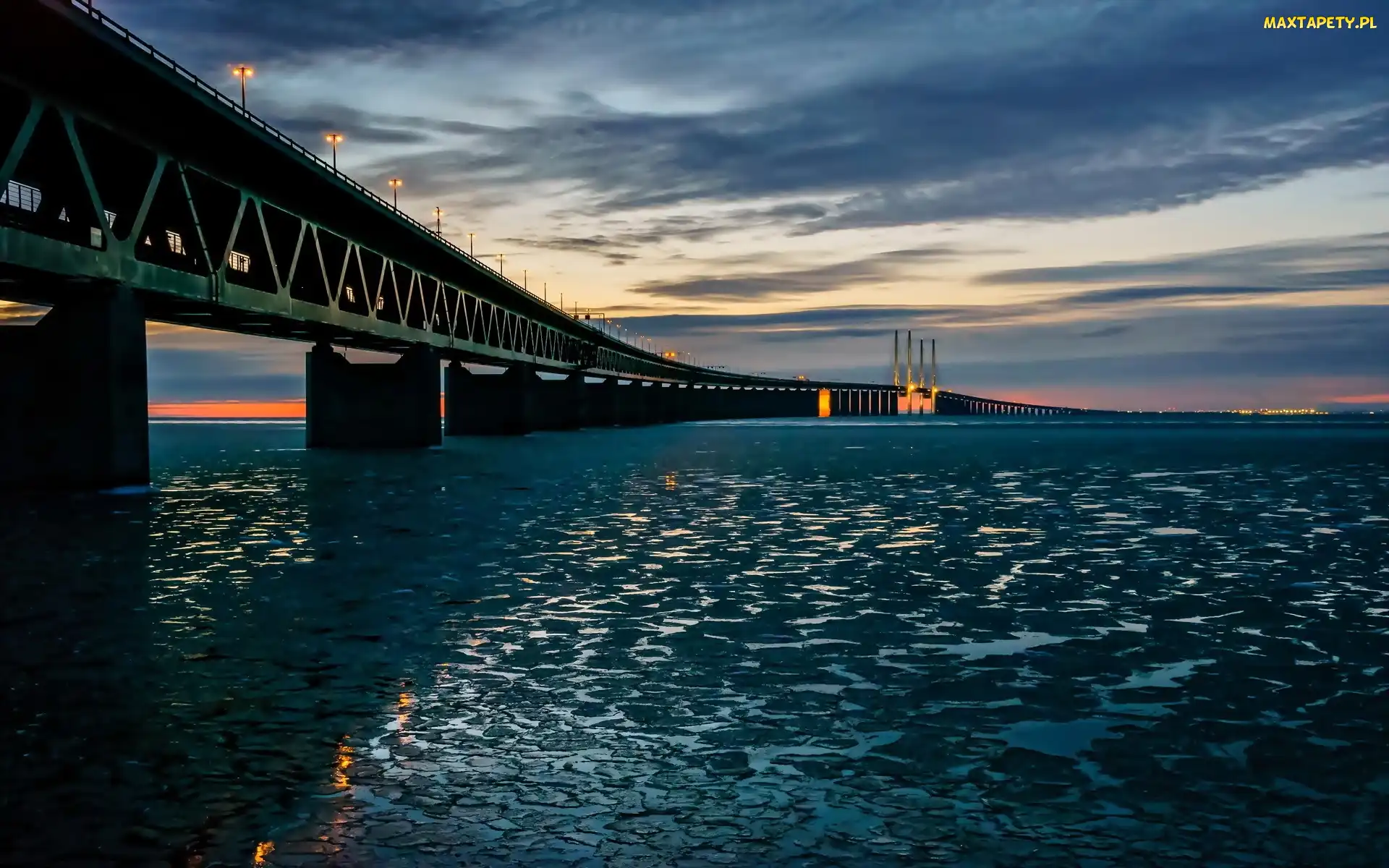 Jezioro, Most, Szwecja