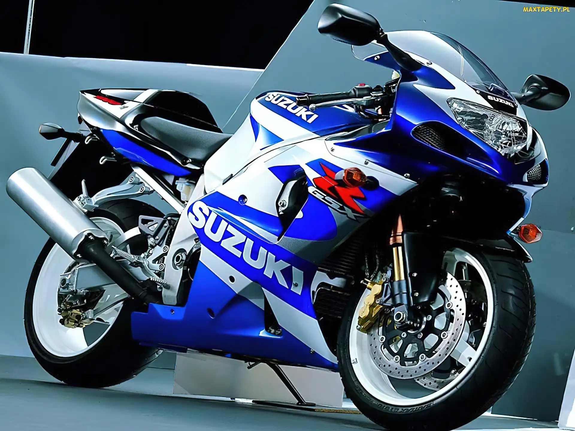 kierownica, siedzenie , Motory Suzuki, tłumik , koła, lusterka, opony, światła