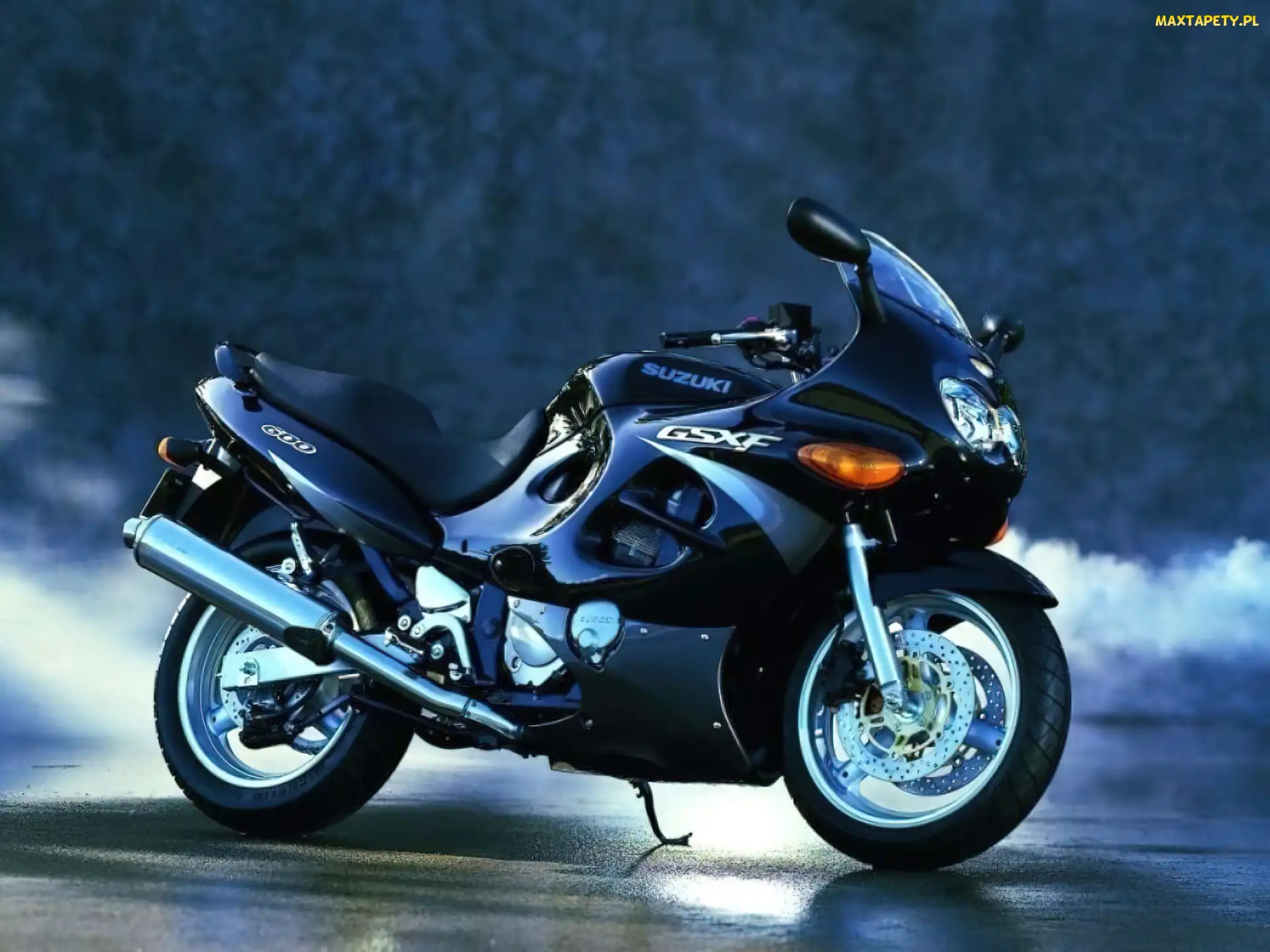 kierownica, siedzenie , Motory Suzuki, tłumik , koła, lusterka, opony, światła
