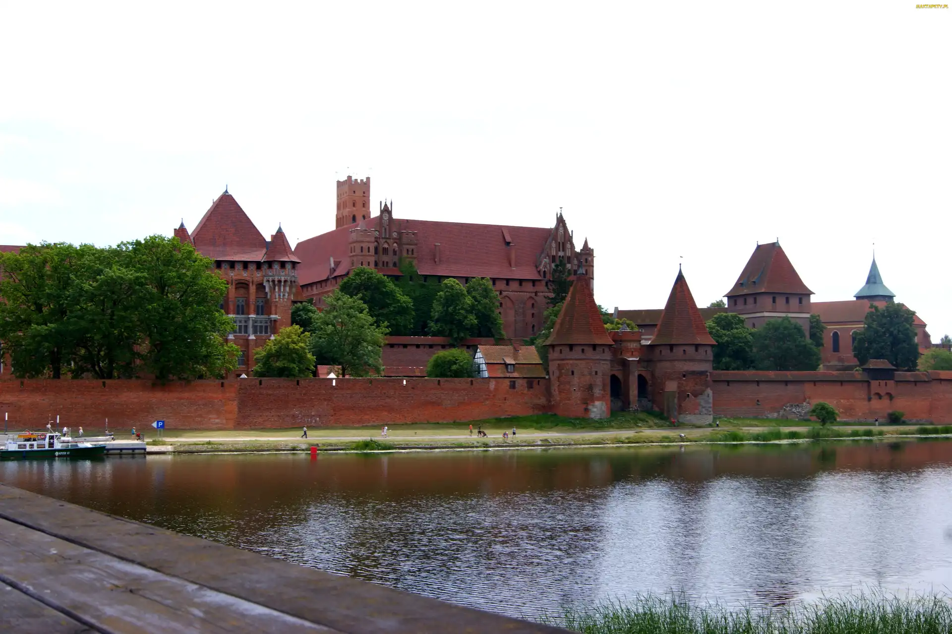 Rzeka Wisła, Zamek w Malborku, Polska, Malbork