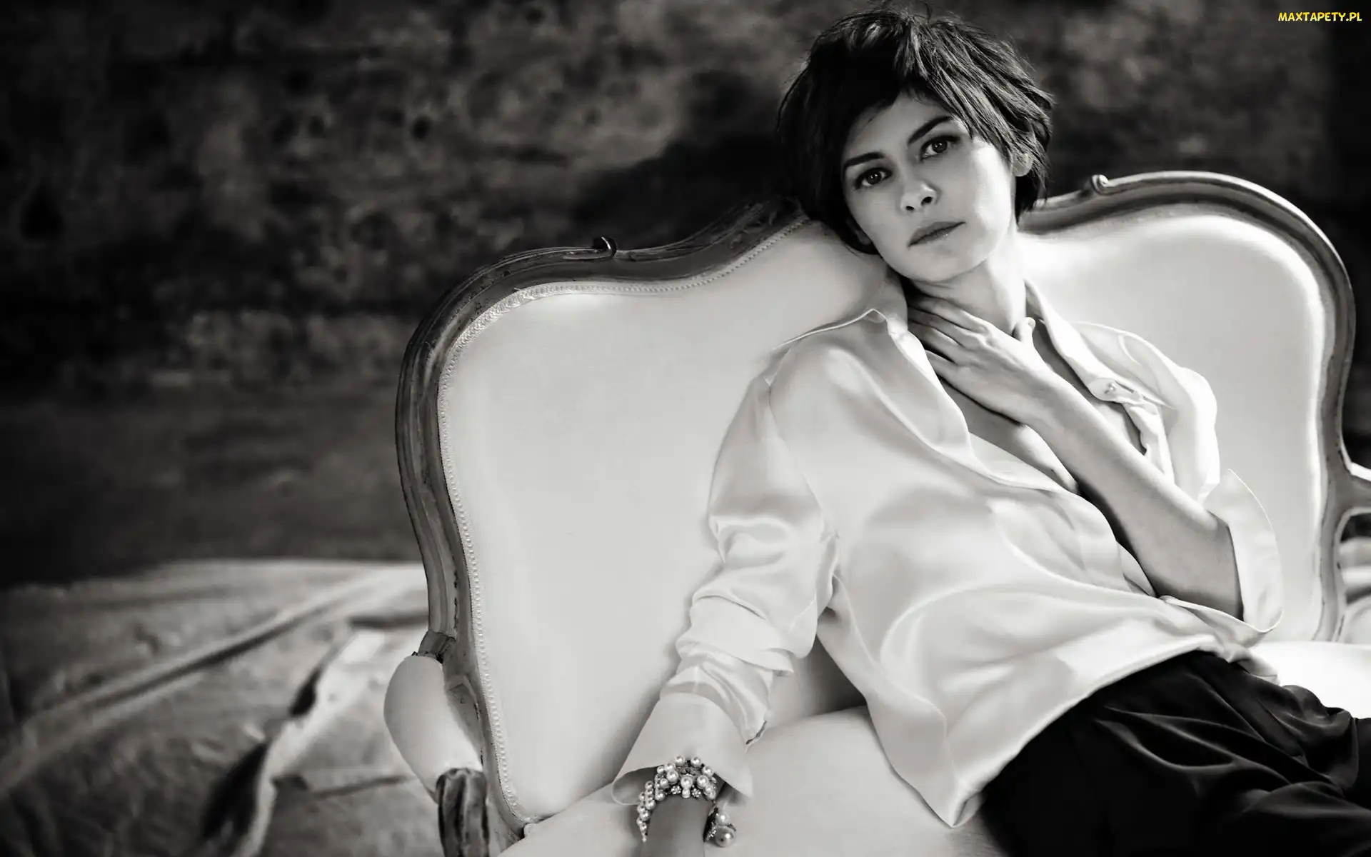Smutna, Audrey Tautou, Kobieta