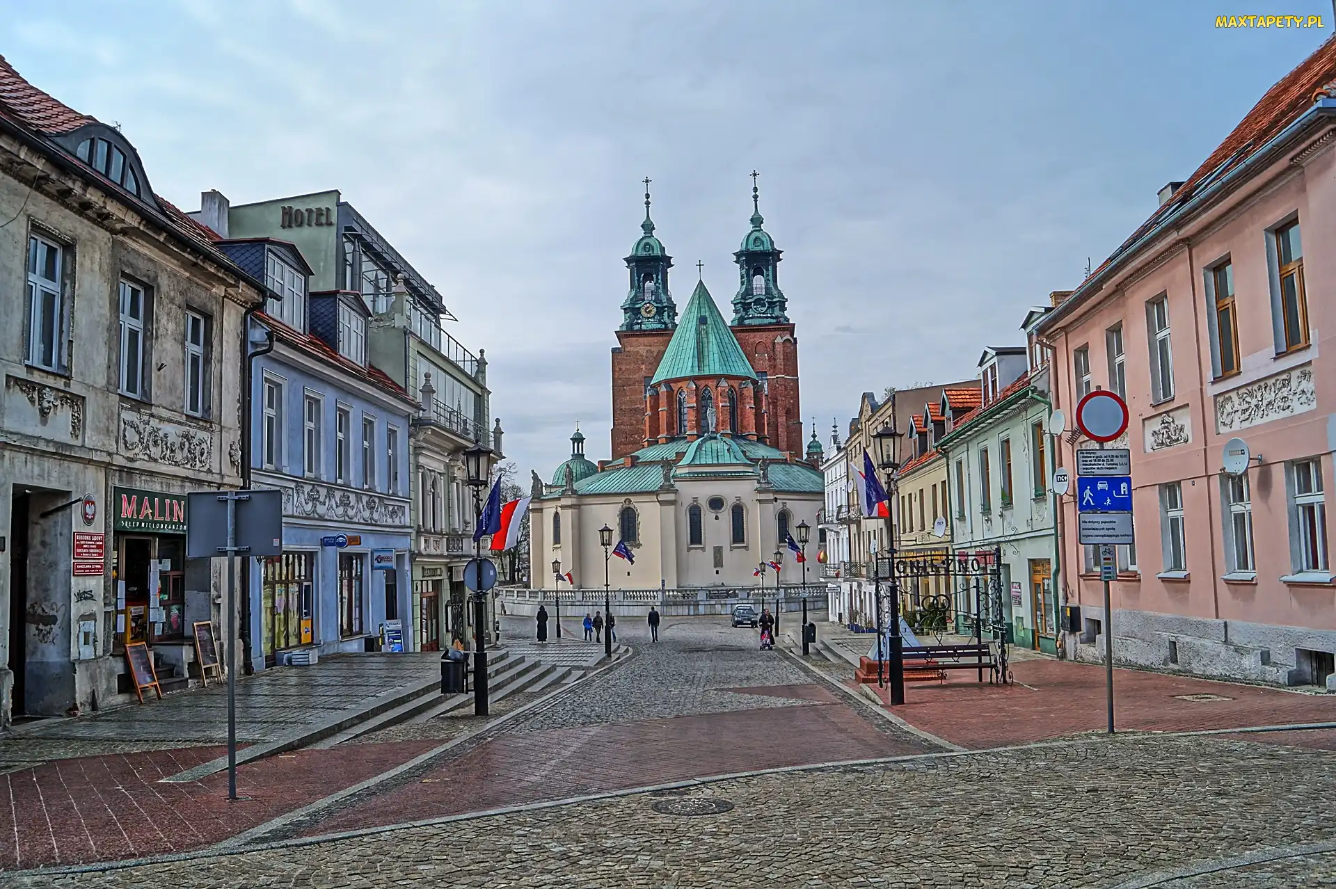 Katedra, Kamienice, Gniezno