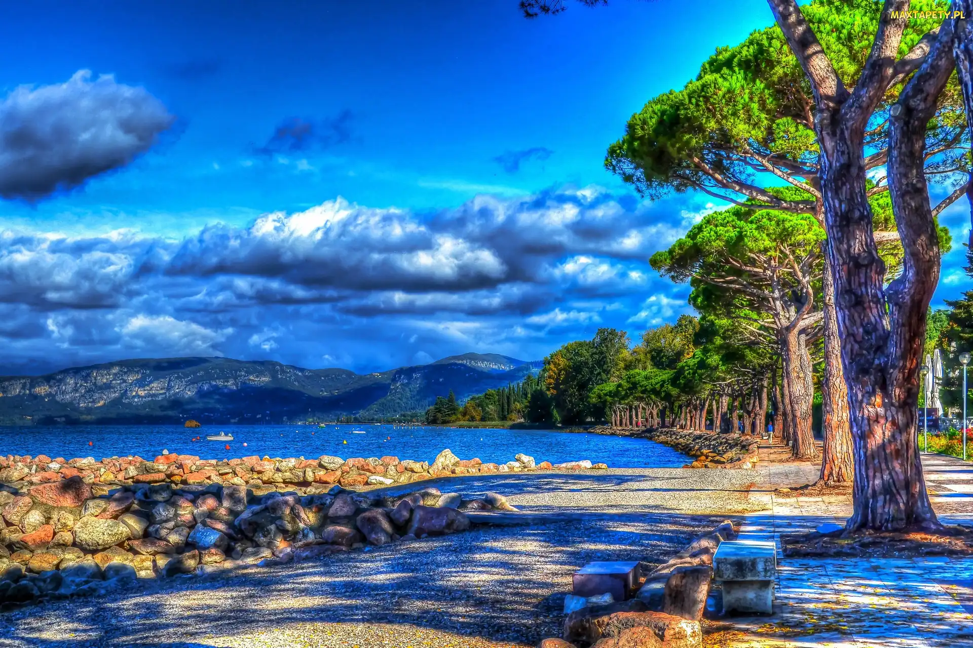 Kamienie, HDR, Chmury, Drzewa, Jezioro