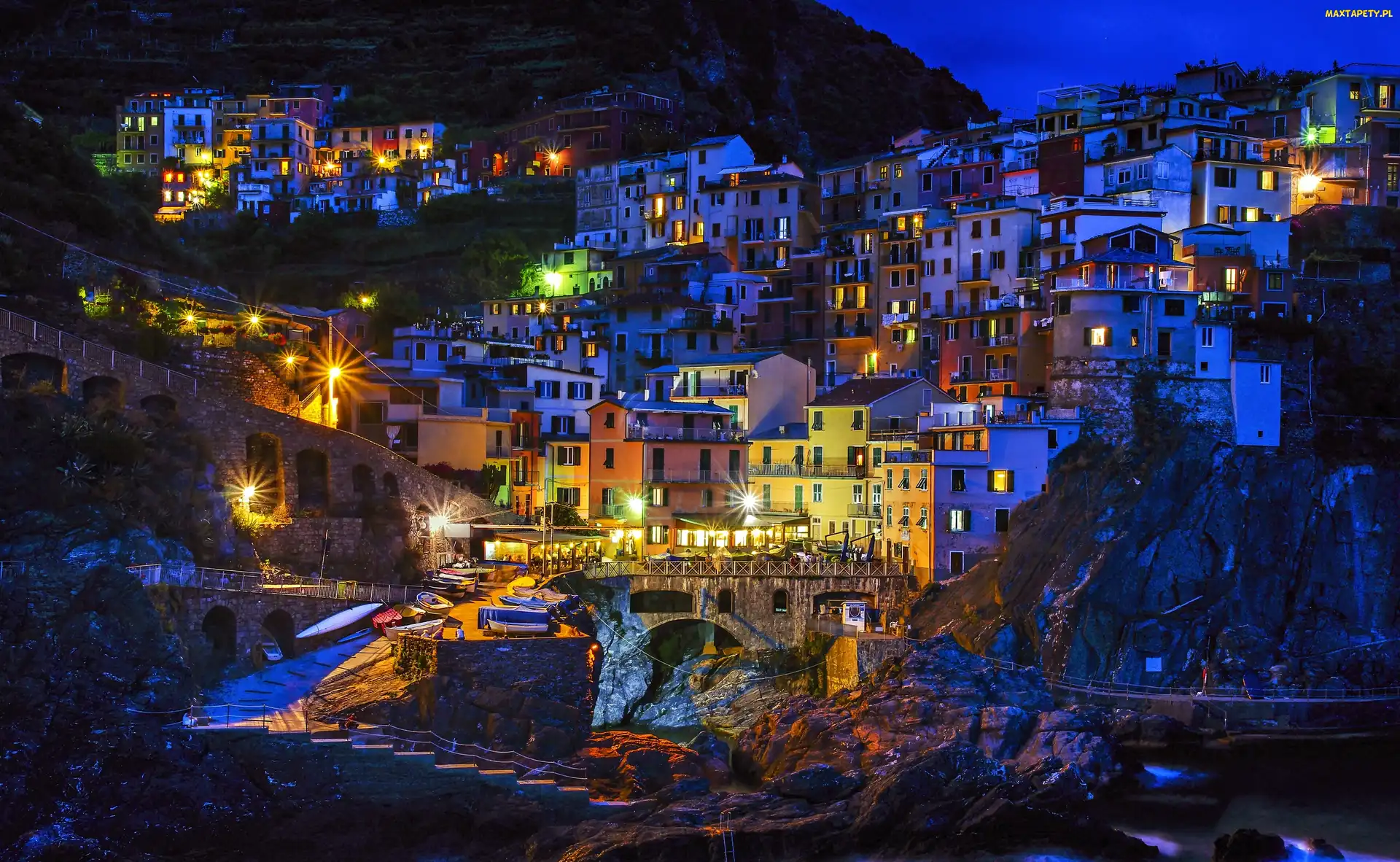 Nocą, Miasta, Manarola, Domy, Włochy, Panorama
