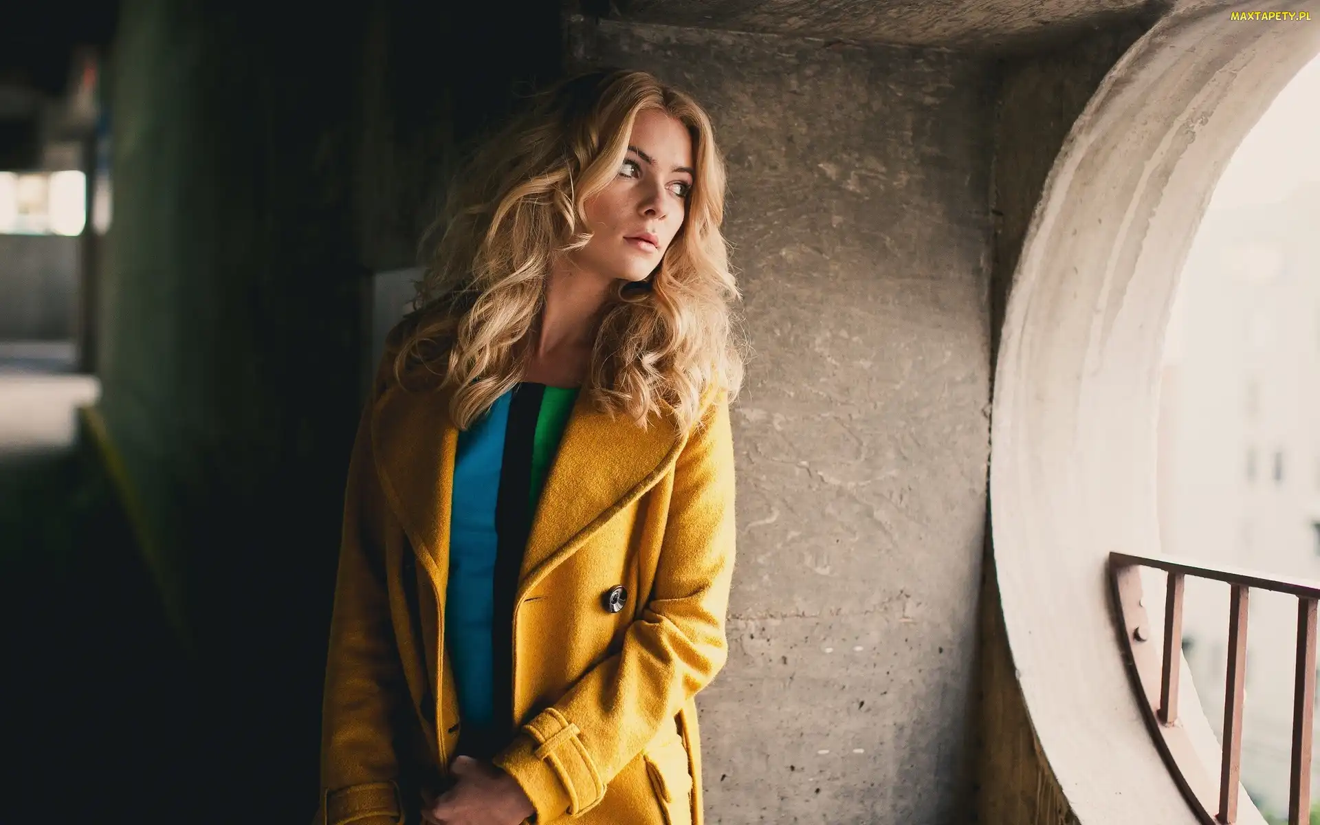 Kobieta, Żółty Płaszcz, Modelka, Alexis Coons, Blondynka