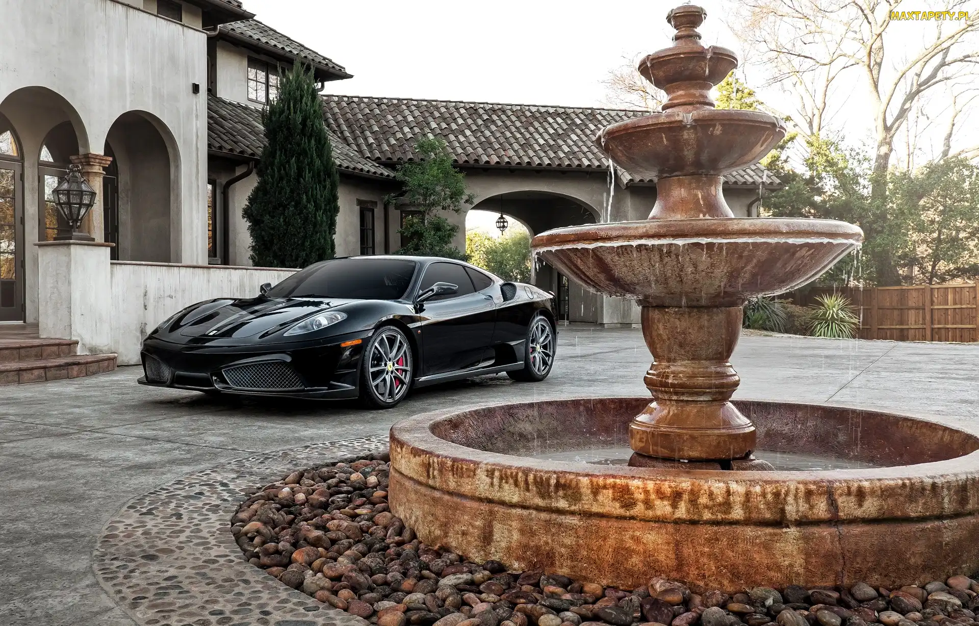 Czarne, Krzewy, Fontanna, Ferrari F430, Dworek