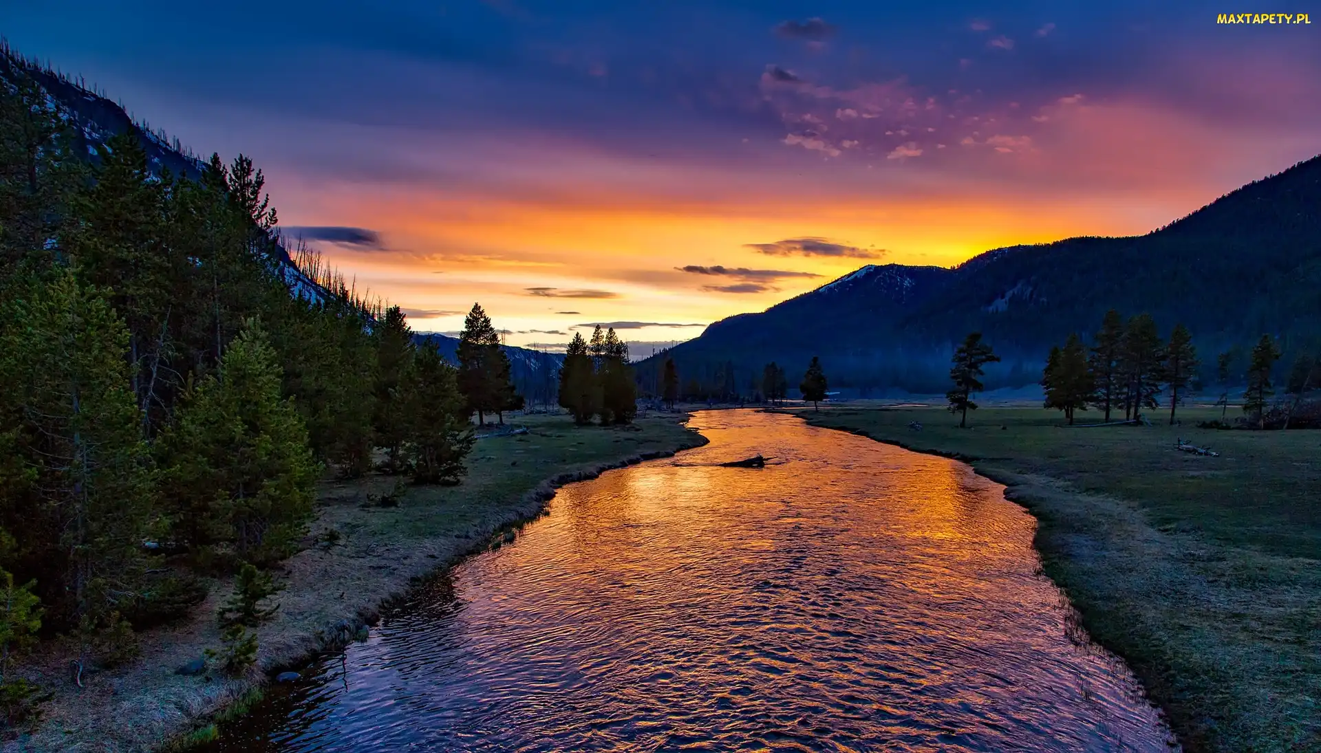 Zachód słońca, Góry, Stan Wyoming, Stany Zjednoczone, Park Narodowy Yellowstone, Rzeka Yellowstone
