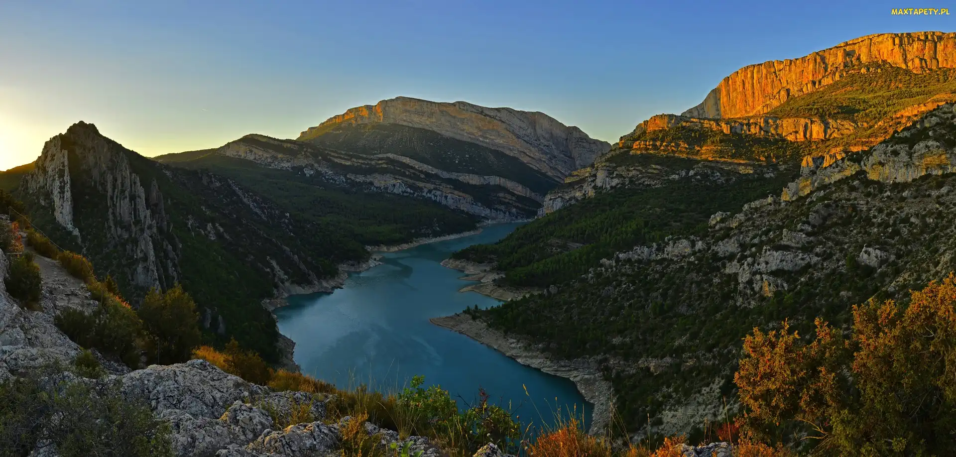 Góry, Hiszpania, Las, Jezioro