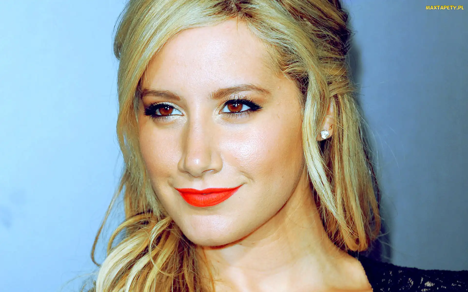 Ashley Tisdale, Aktorka, Blondynka, Kobieta, Uśmiech, Makijaż