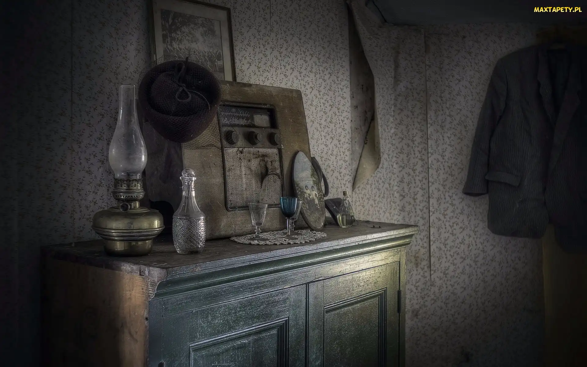 Komoda, Radio, Pomieszczenie, Zaniedbane, Antyki, Lampa