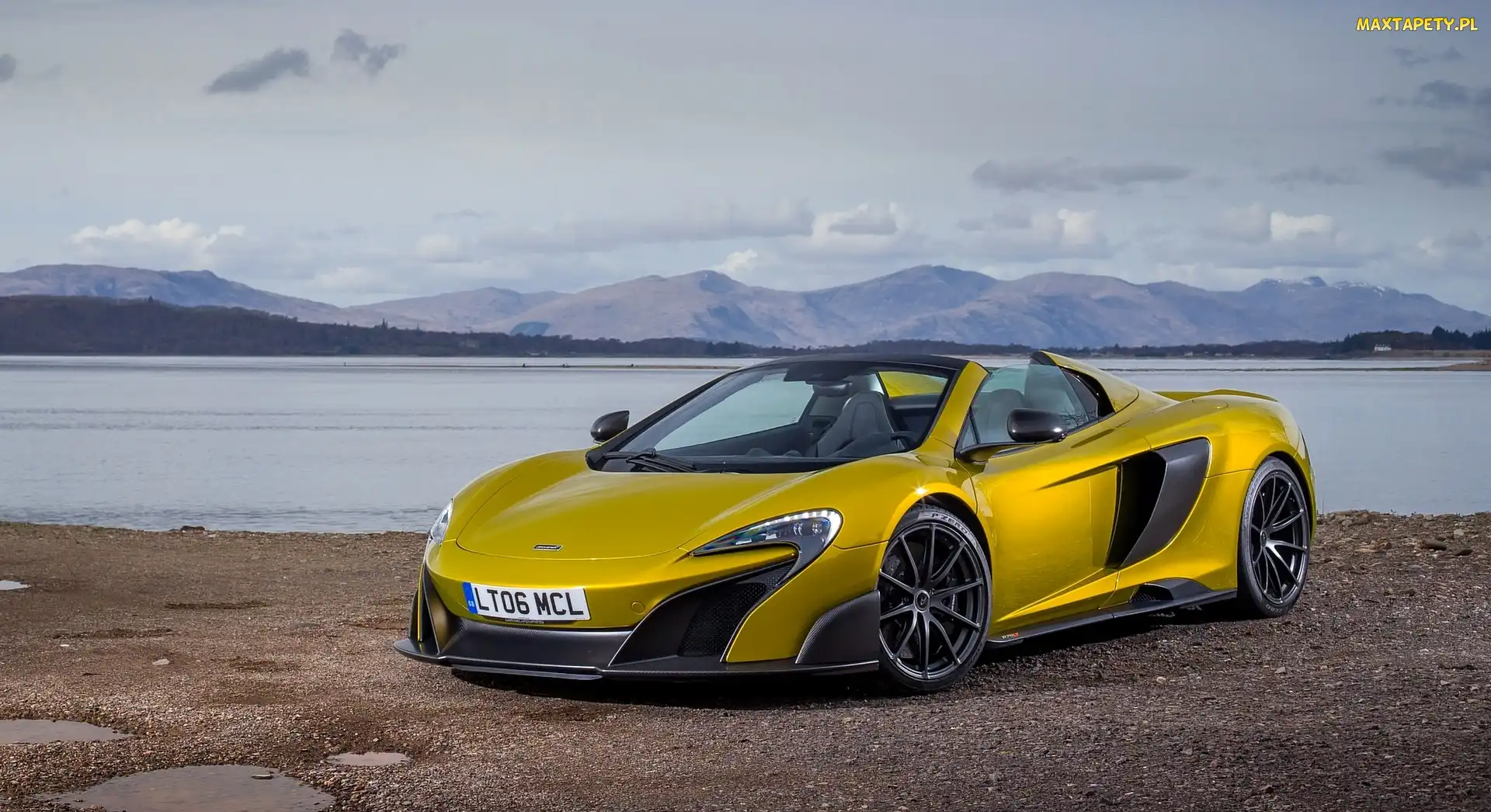 McLaren 675LT, Jezioro, Żółty