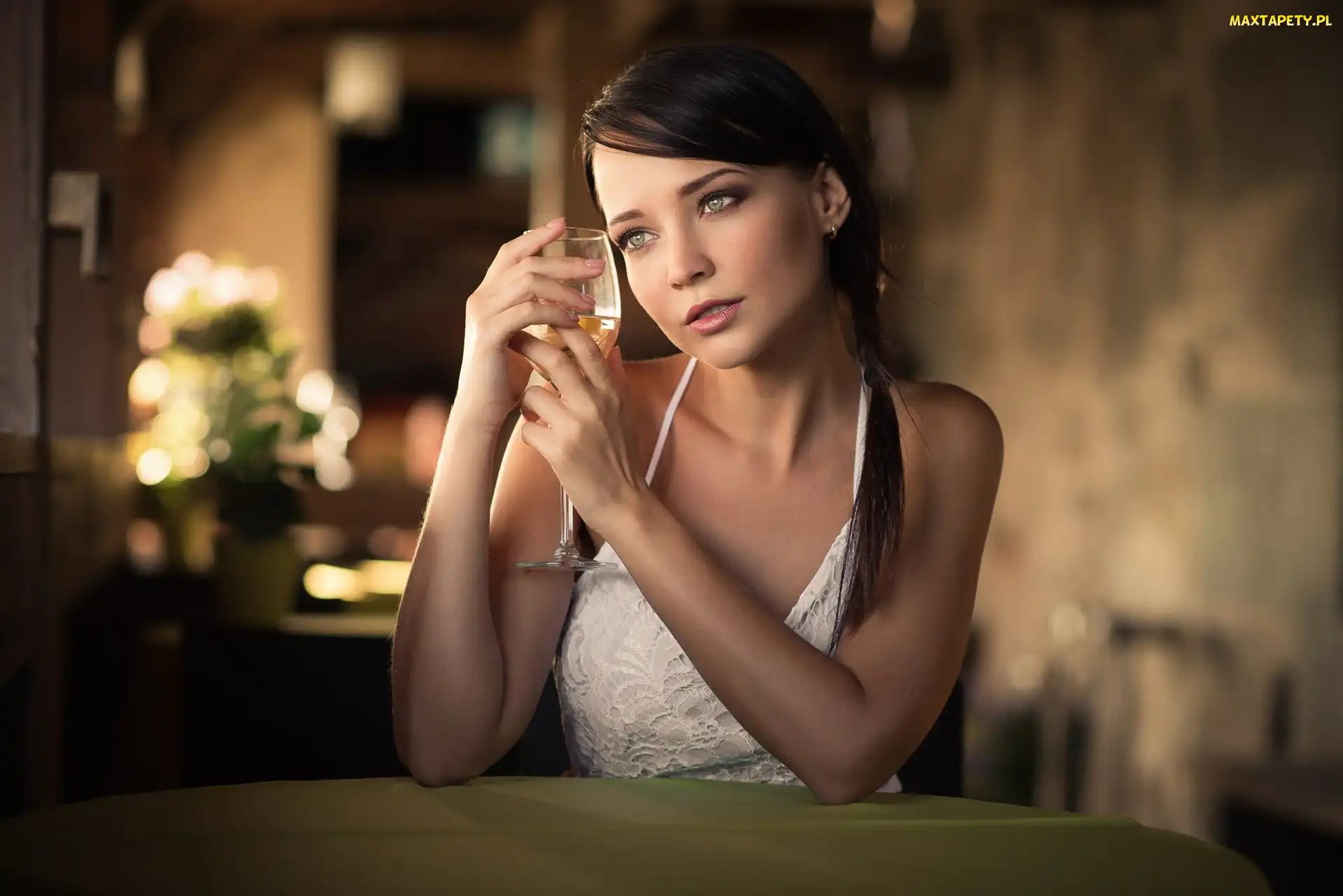 Wino, Kieliszek, Modelka, Angelina Petrova