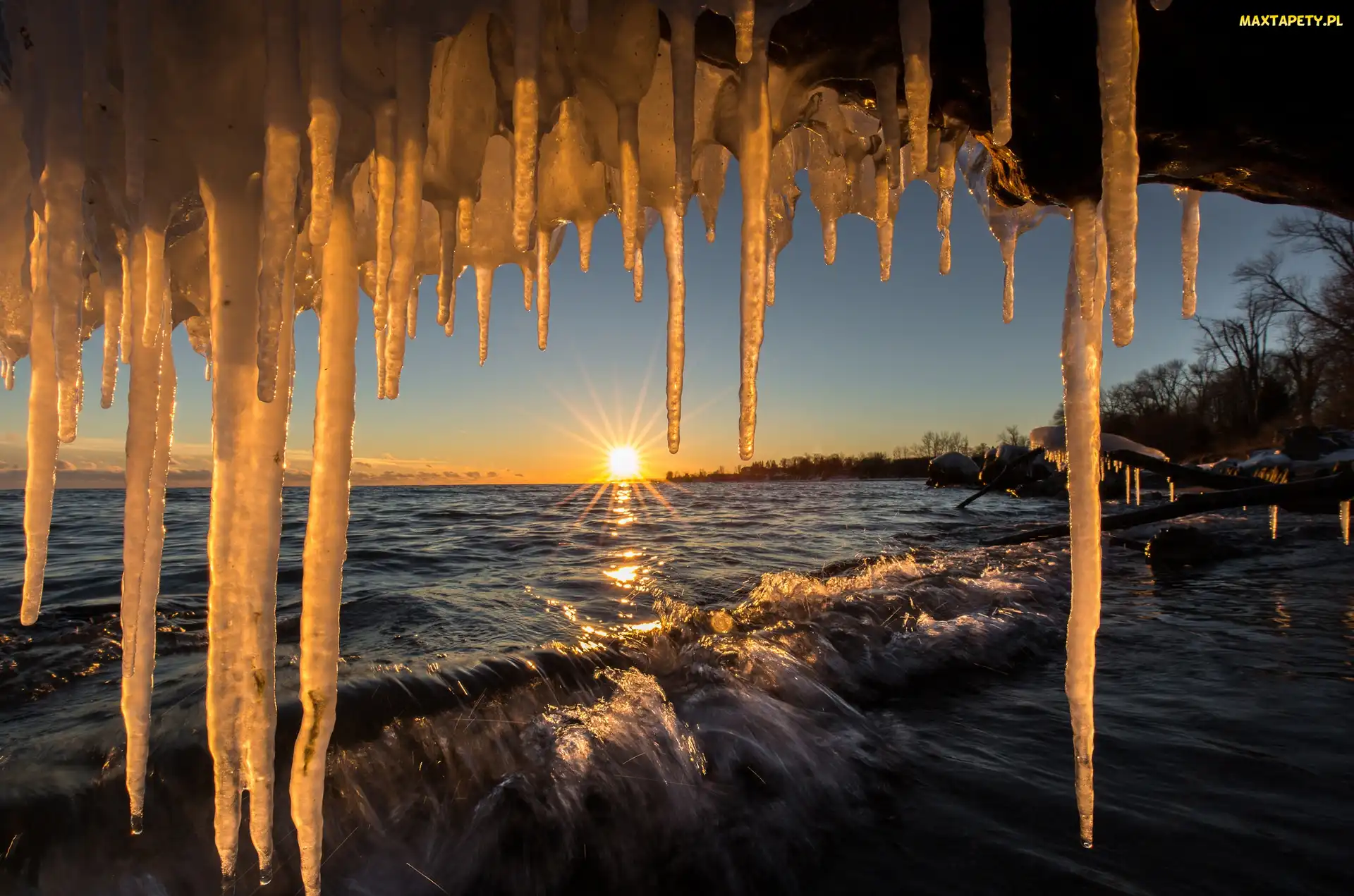Kanada, Jezioro Ontario, Wschód słońca, Sople