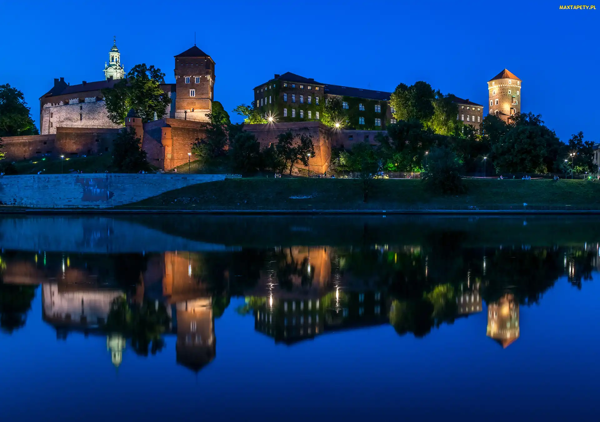 Wawel, Zabytek, Kraków, Rzeka Wisła, Noc, Zamek Królewski na Wawelu, Polska
