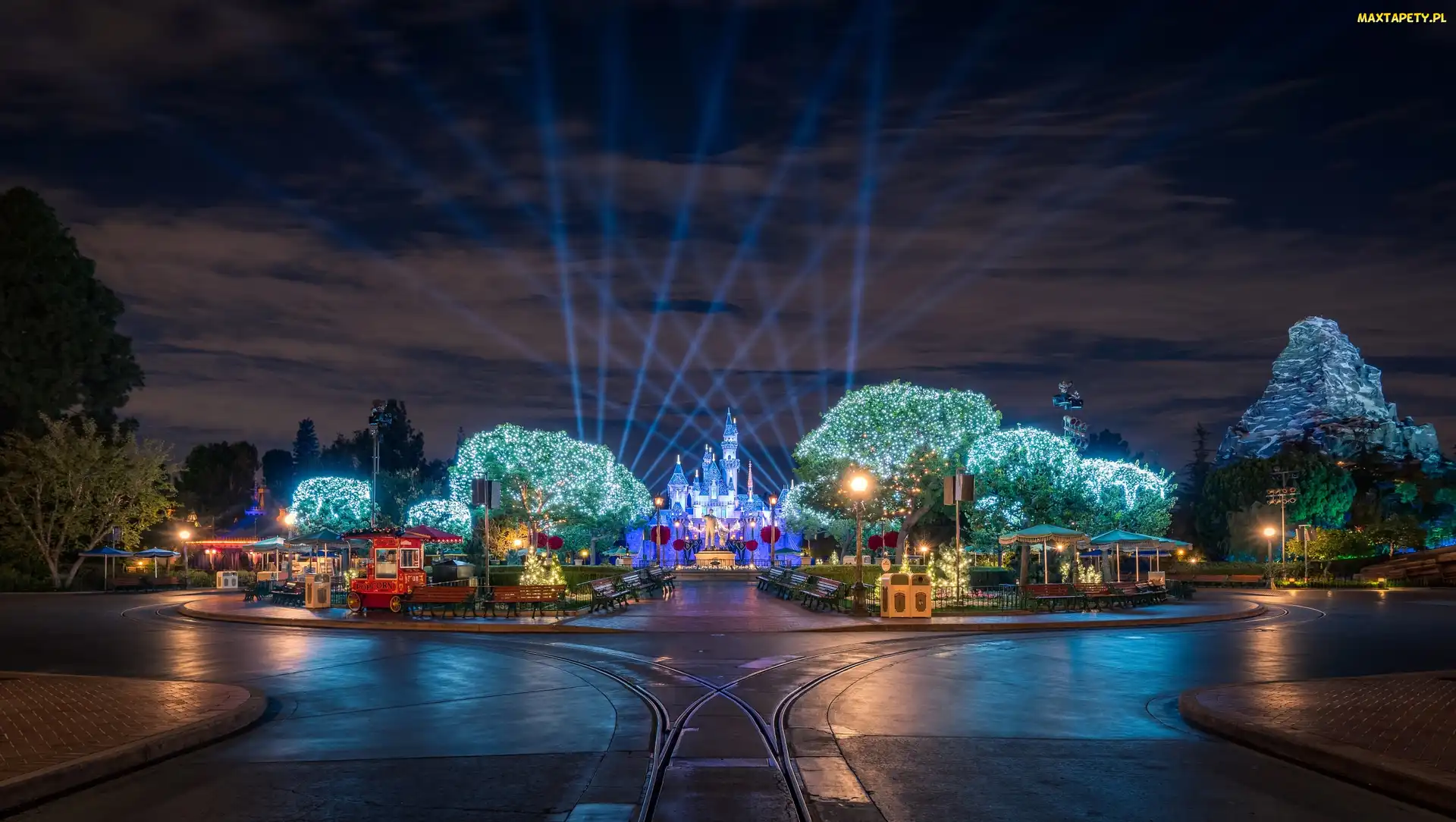 Wesołe miasteczko, Disneyland, Kalifornia, Anaheim