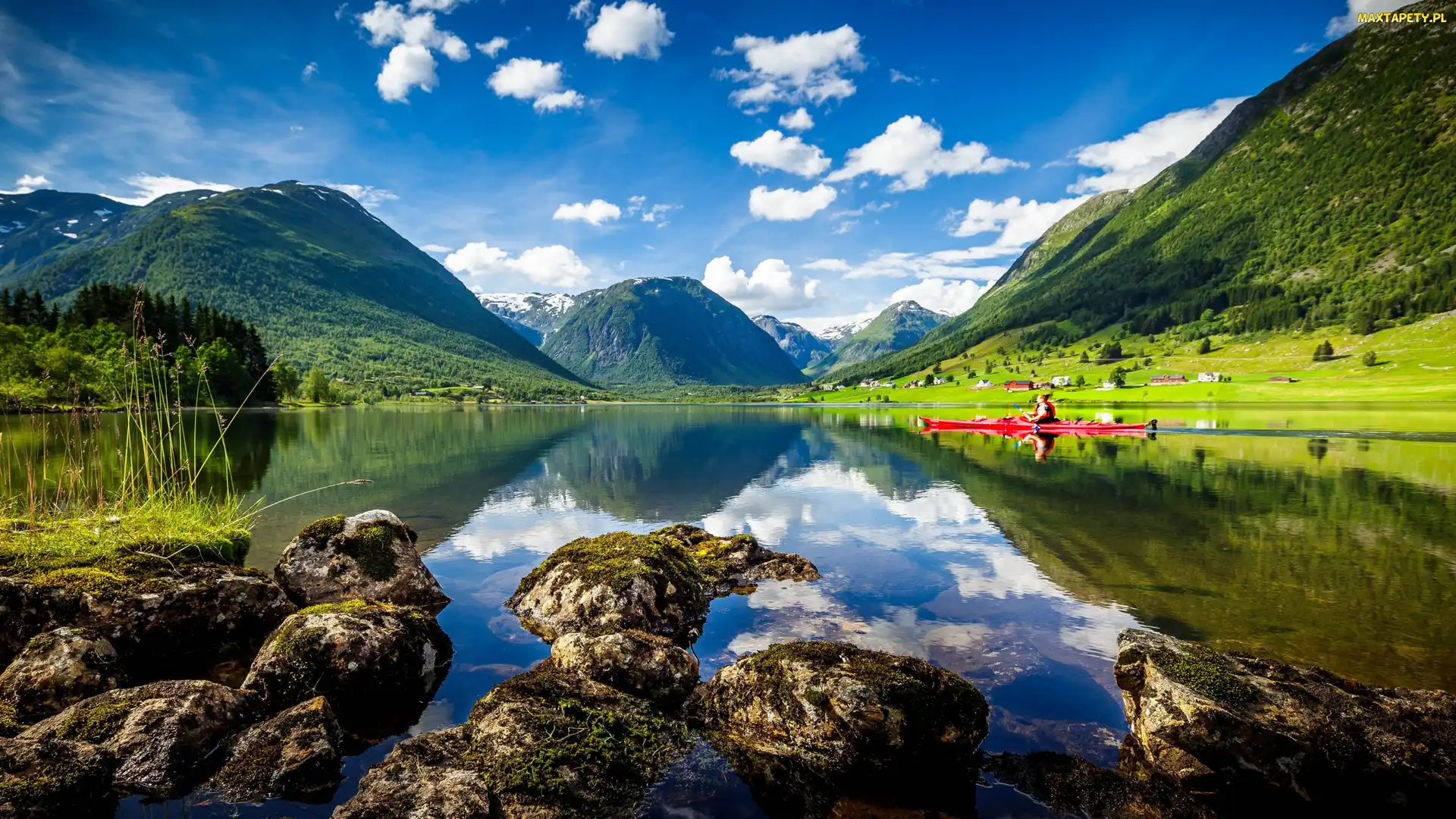 Fiord Innvikfjorden, Norwegia, Kajak, Góry, Kamienie, Kajakarka, Sogn og Fjordane