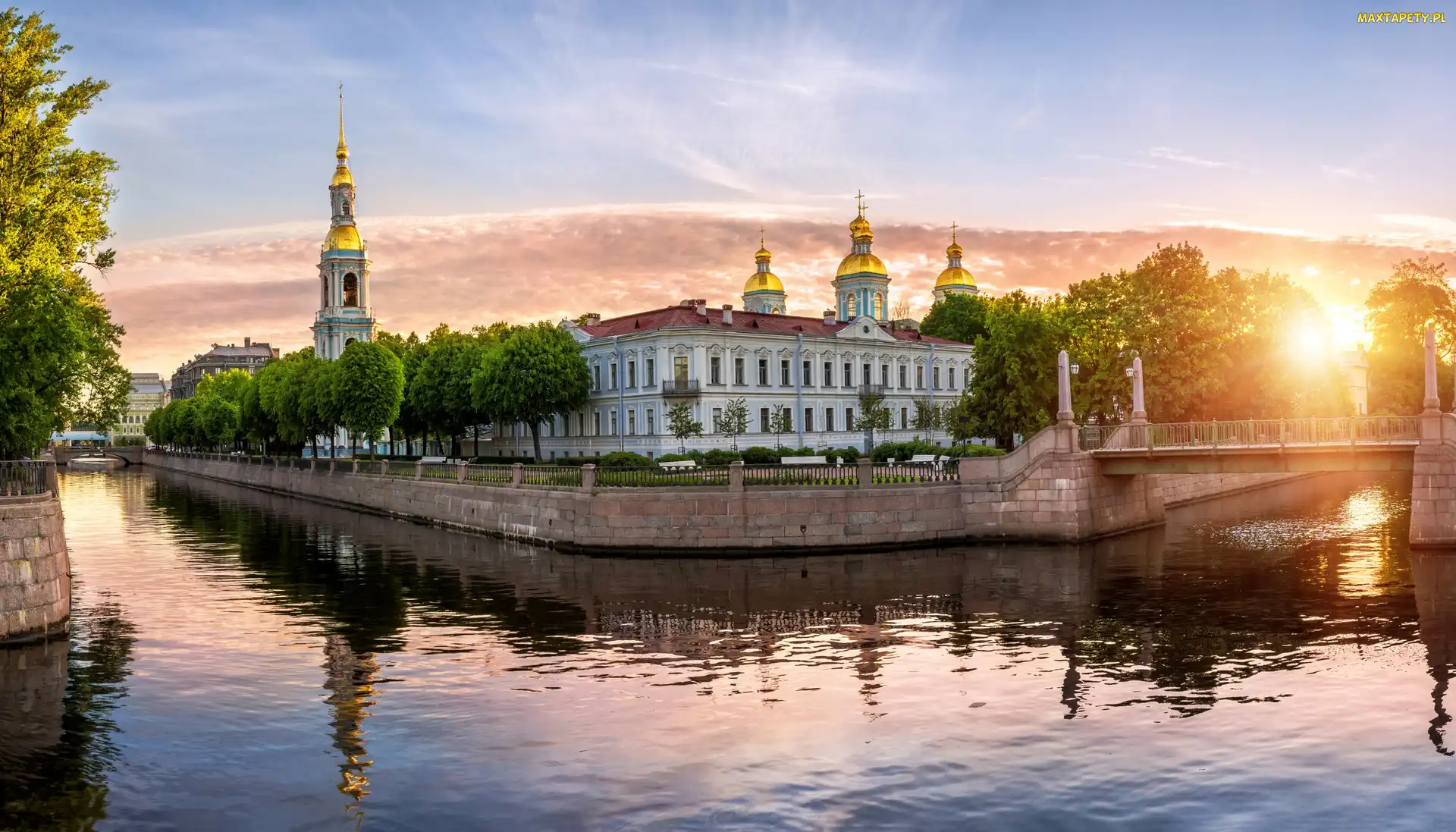 Petersburg, Most, Rosja, Kanał Kryukowski, Drzewa, Sobór św. Mikołaja i Objawienia Pańskiego, Cerkiew, Wschód słońca