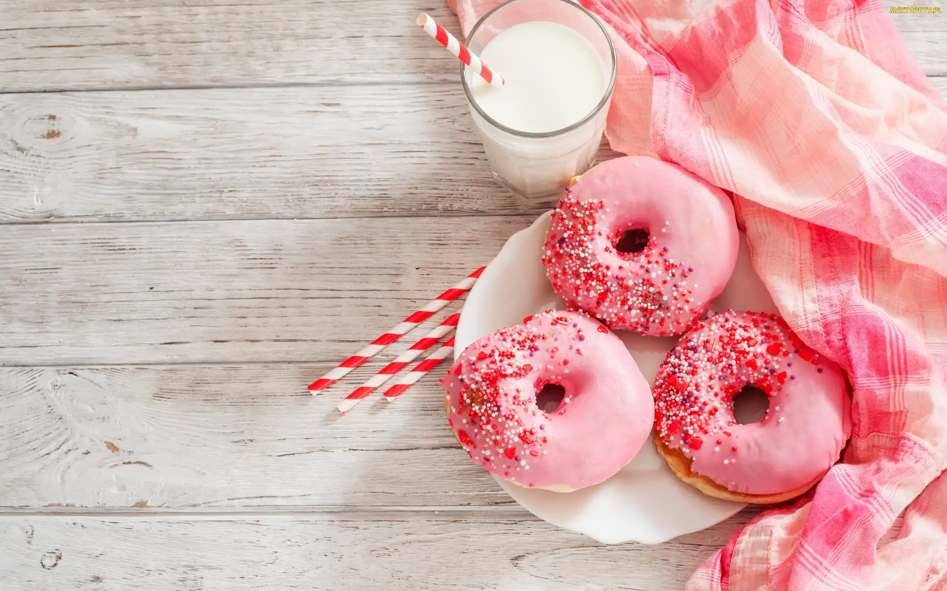 Pączki, Donuty, Mleko
