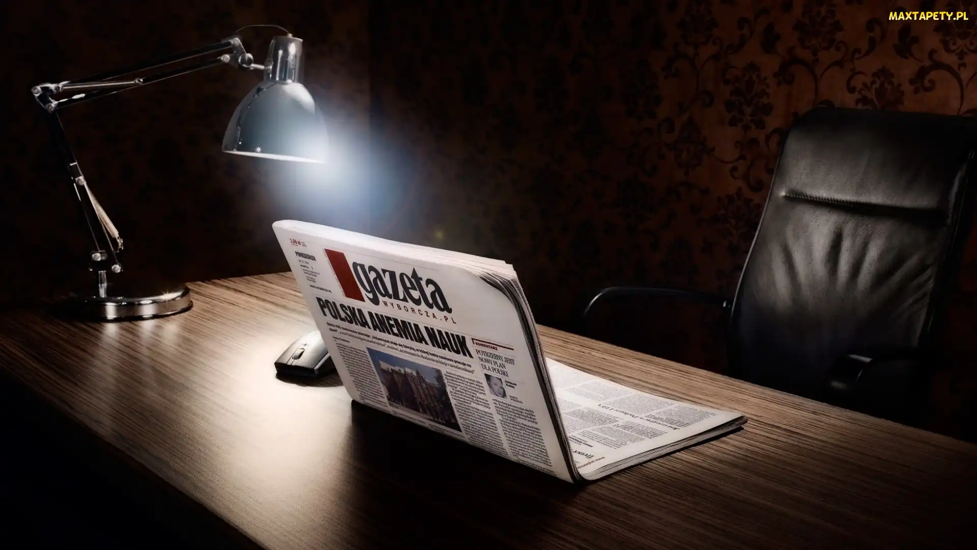 Stół, Gazeta, Fotel, Myszka, Lampa