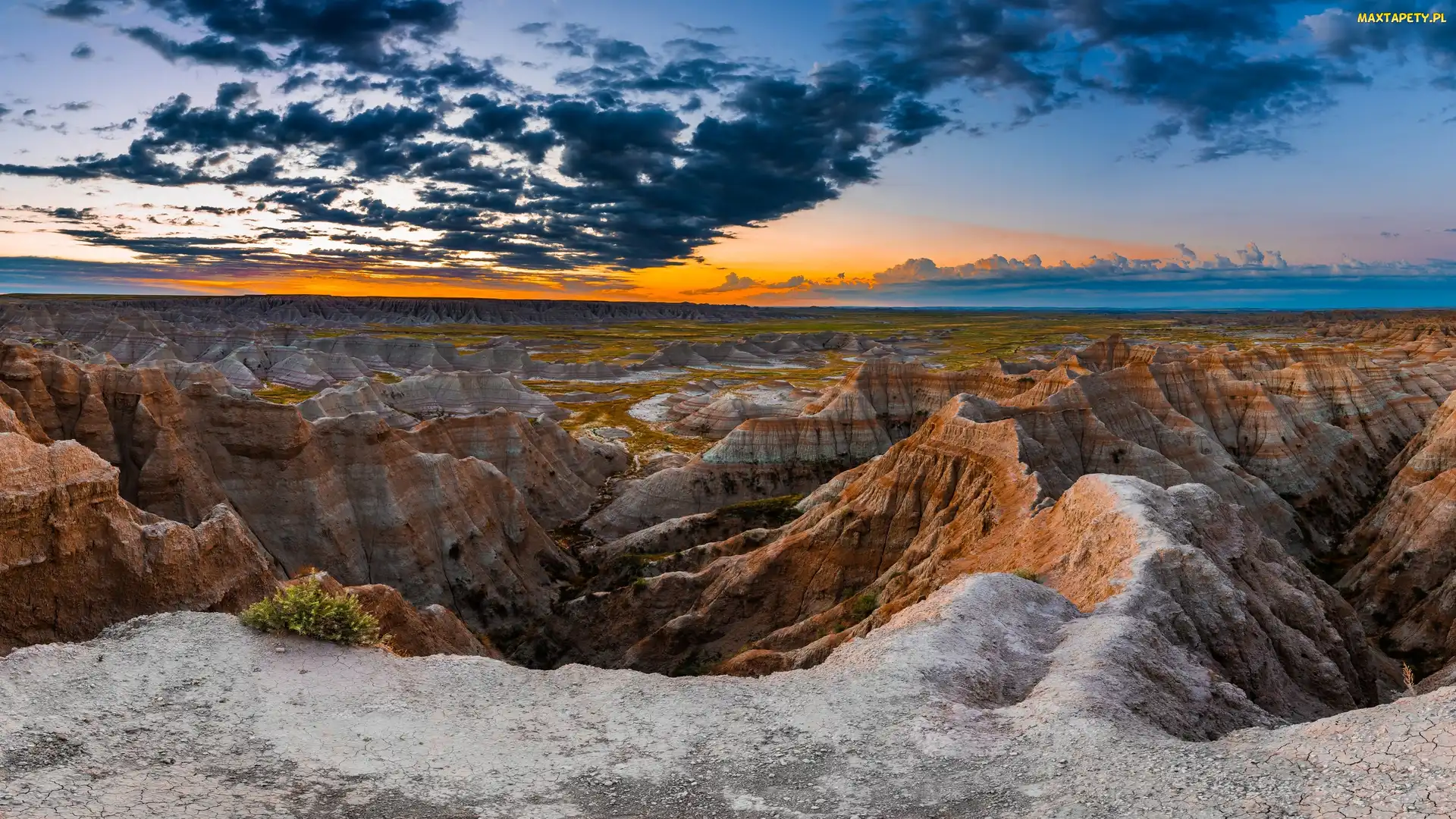 Stany Zjednoczone, Stan Dakota Południowa, Chmury, Skały, Niebo, Park Narodowy Badlands