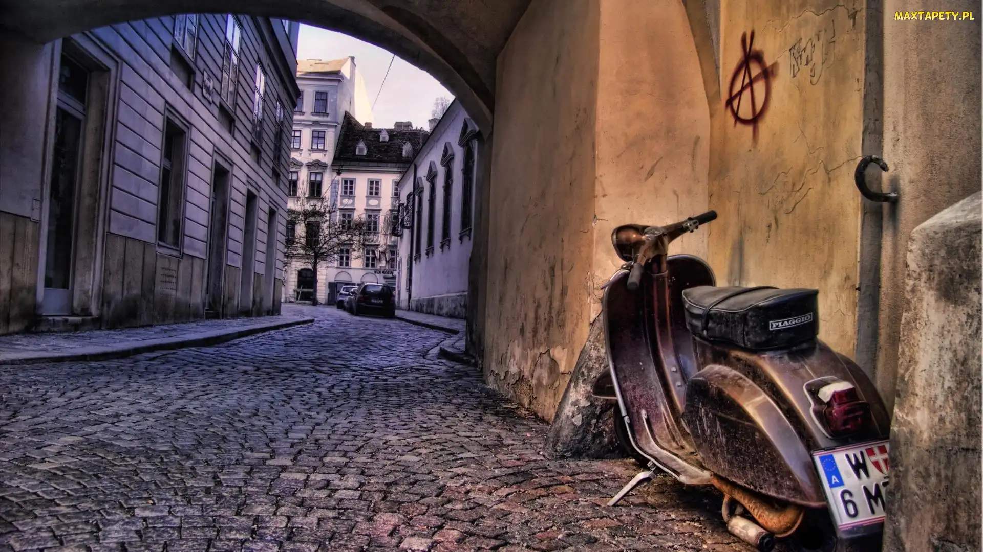 Skuter Piaggio, HDR, Domy, Ulica, Stary