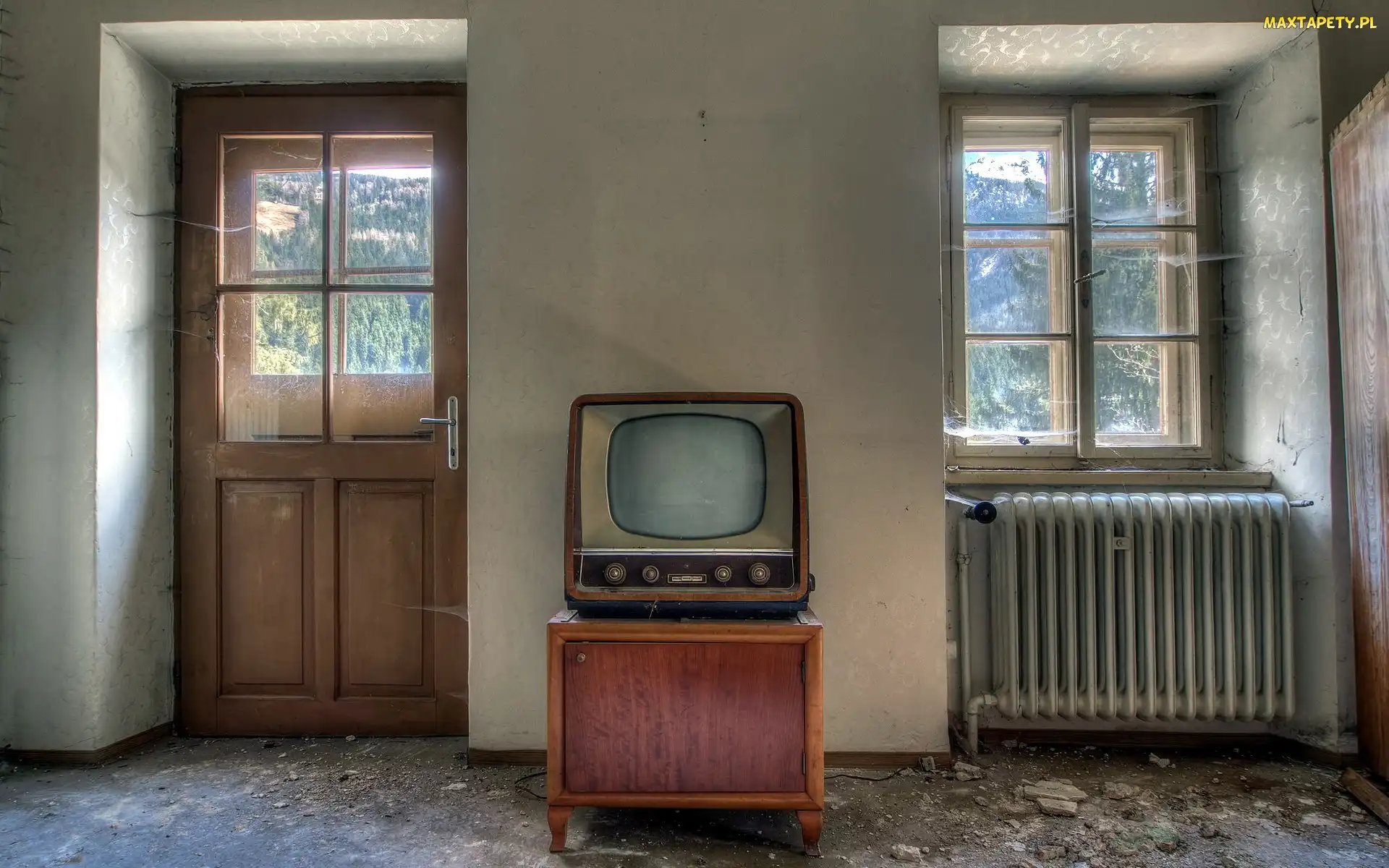 Wnętrze, Okno, Drzwi, Telewizor, Zaniedbane