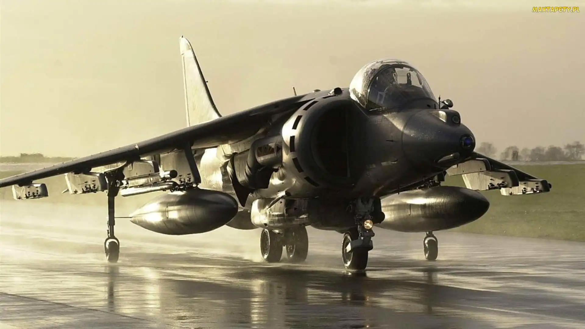 Deszcz, Lotnisko, Hawker Siddeley Harrier