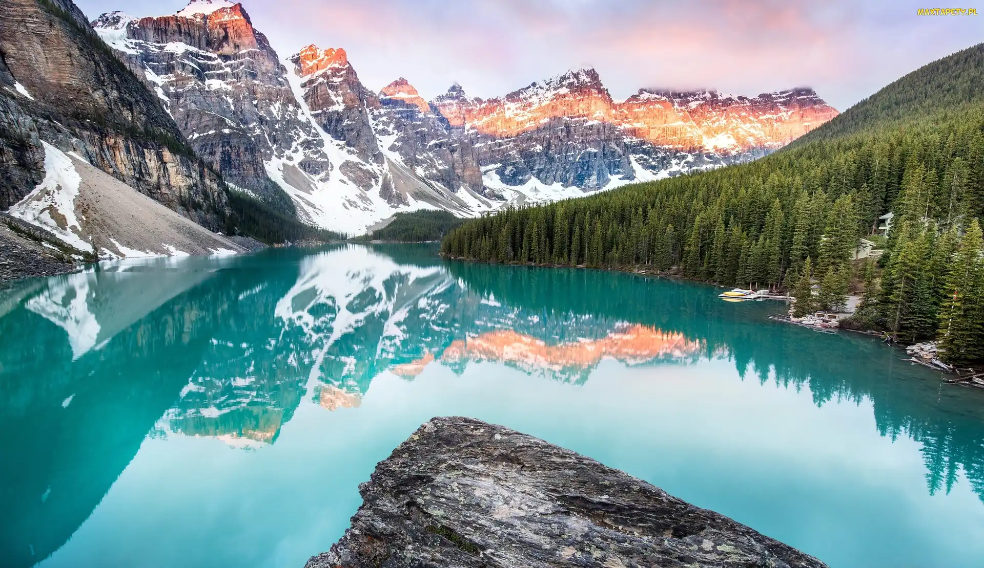 Prowincja Alberta, Jezioro Moraine, Kanada, Góry, Kajaki, Park Narodowy Banff, Drzewa, Pomost