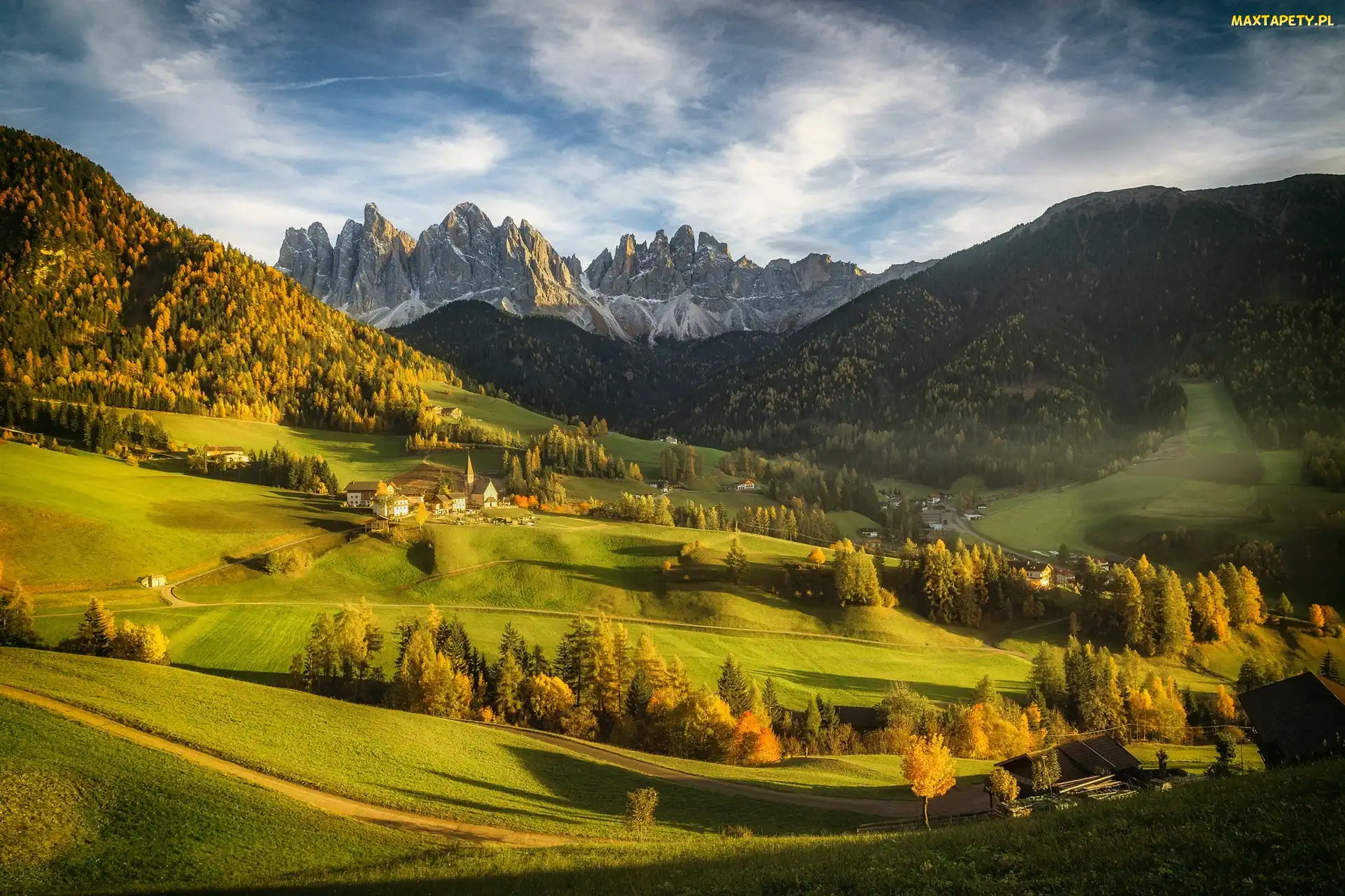 Włochy, Drzewa, Masyw Odle, Jesień, Lasy, Góry, Dolomity, Dolina Val di Funes, Wieś Santa Maddalena