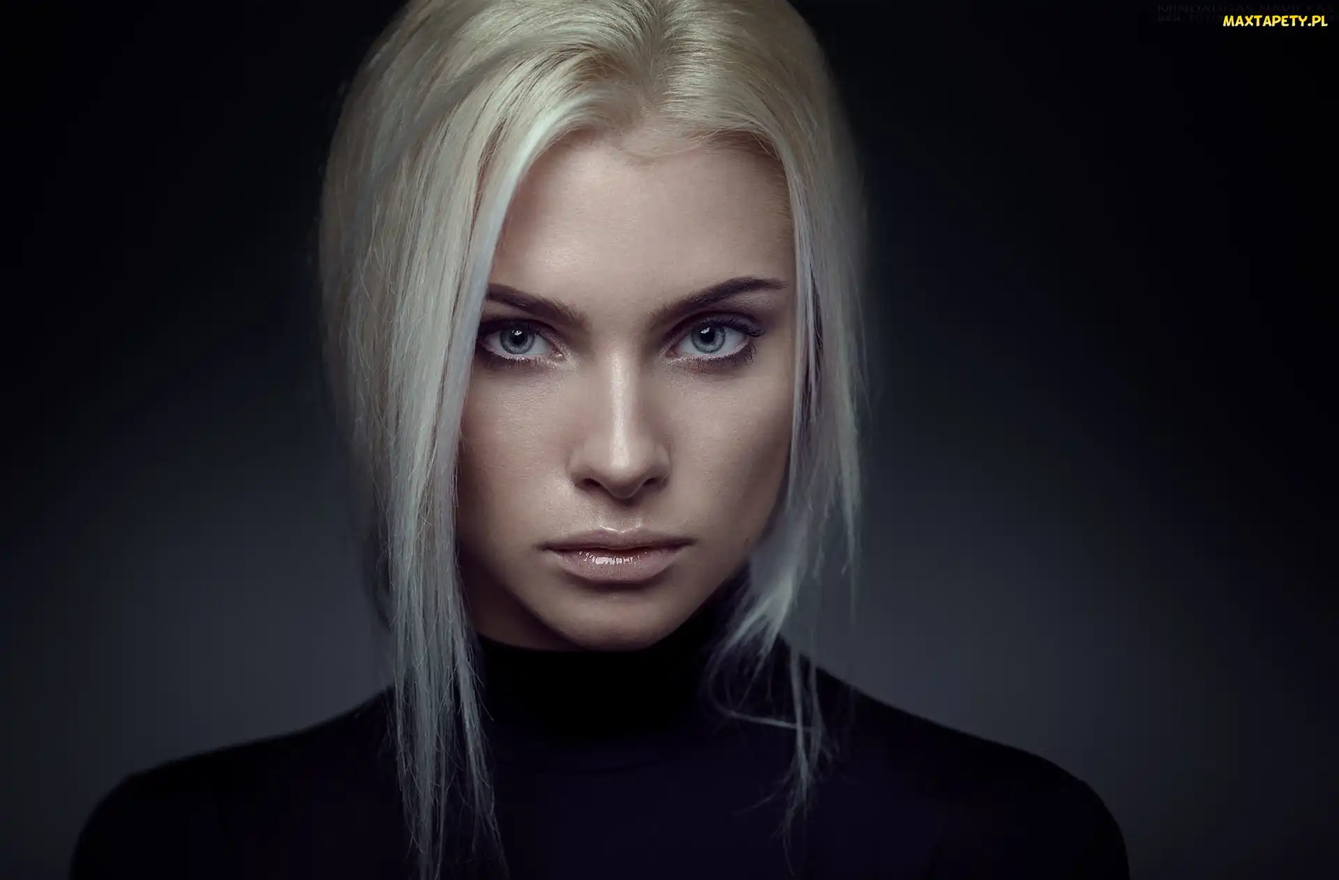 Bluzka, Czarna, Kobieta, Blondynka